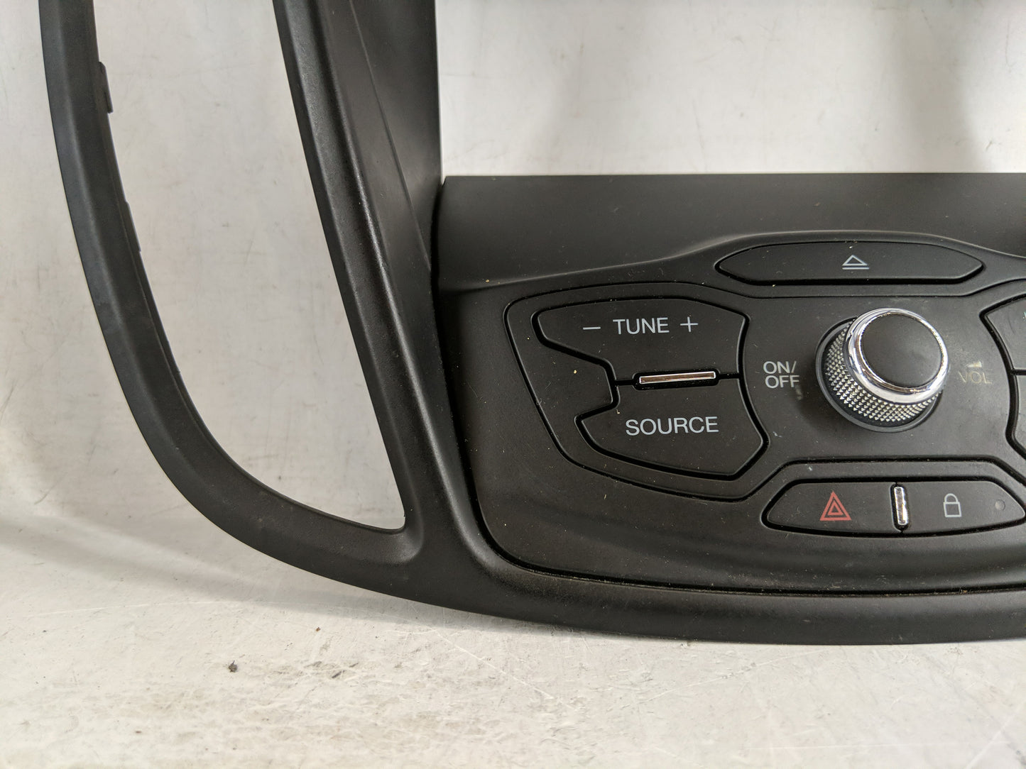 2013-2016 Ford Escape Radio AM FM Cd Player Receiver Replacement P/N:CJ54-18835-CCW Fits Fits 2013 2014 2015 2016 OEM Used A
