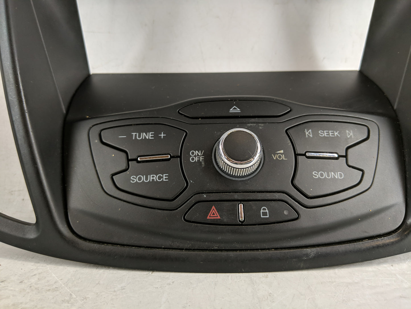 2013-2016 Ford Escape Radio AM FM Cd Player Receiver Replacement P/N:CJ54-18835-CCW Fits Fits 2013 2014 2015 2016 OEM Used A