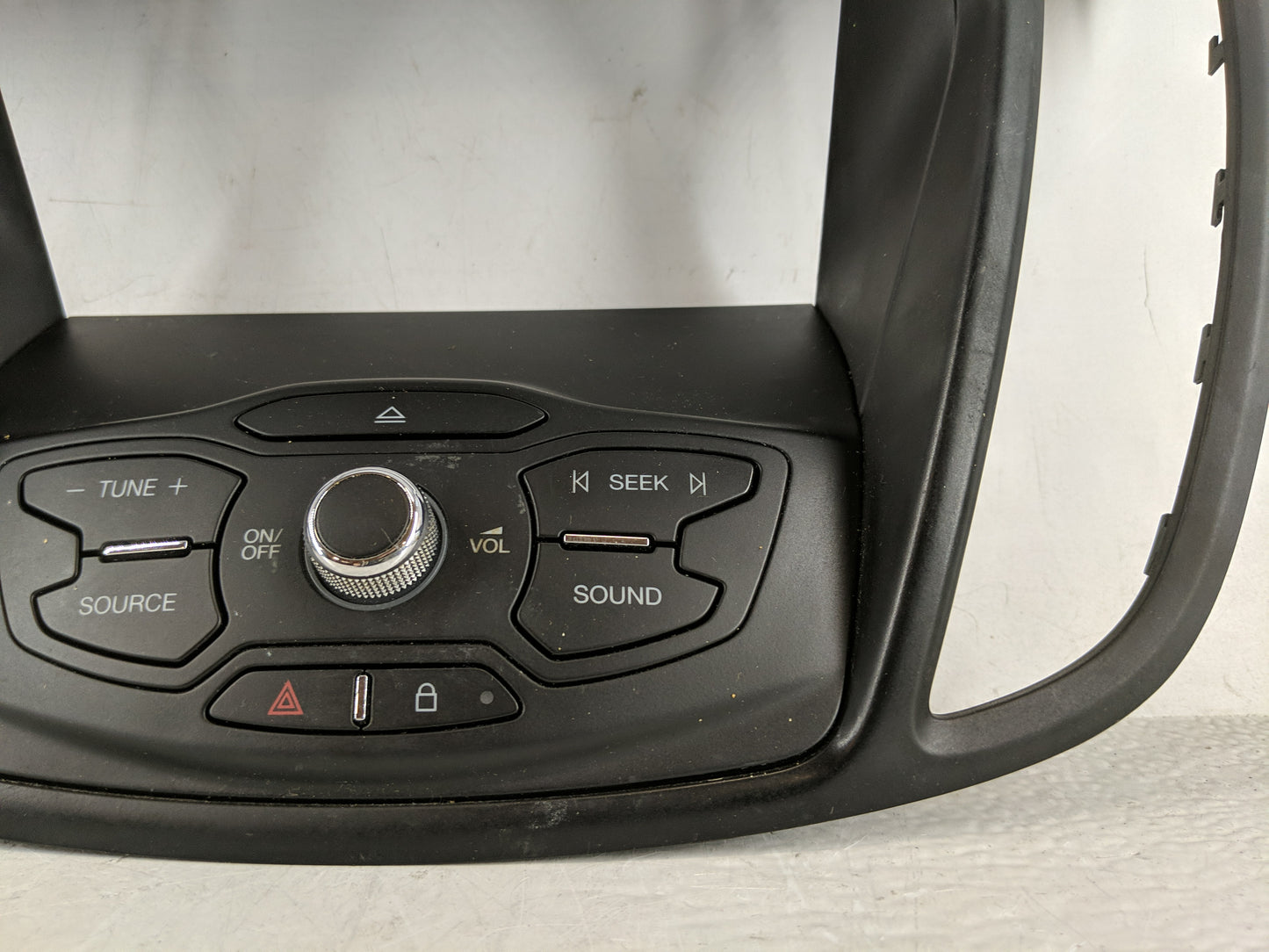 2013-2016 Ford Escape Radio AM FM Cd Player Receiver Replacement P/N:CJ54-18835-CCW Fits Fits 2013 2014 2015 2016 OEM Used A
