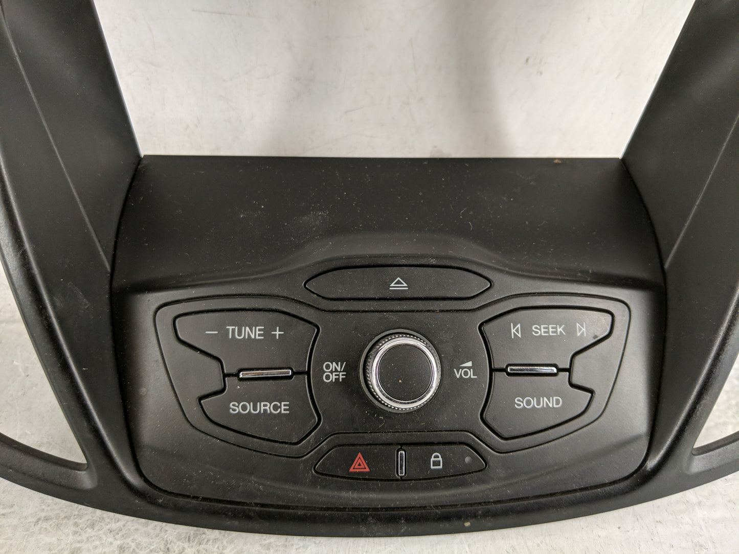 2013-2016 Ford Escape Radio Control Panel - Oemusedautoparts1.com