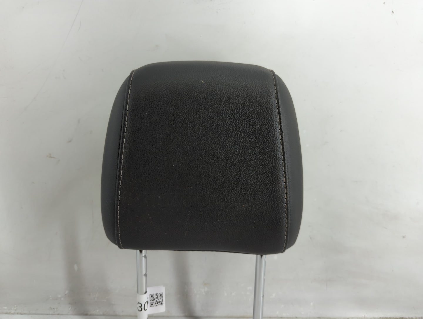 2014 Ford Escape Headrest Head Rest Front Driver Passenger Seat Fits OEM Used Auto Parts - Oemusedautoparts1.com