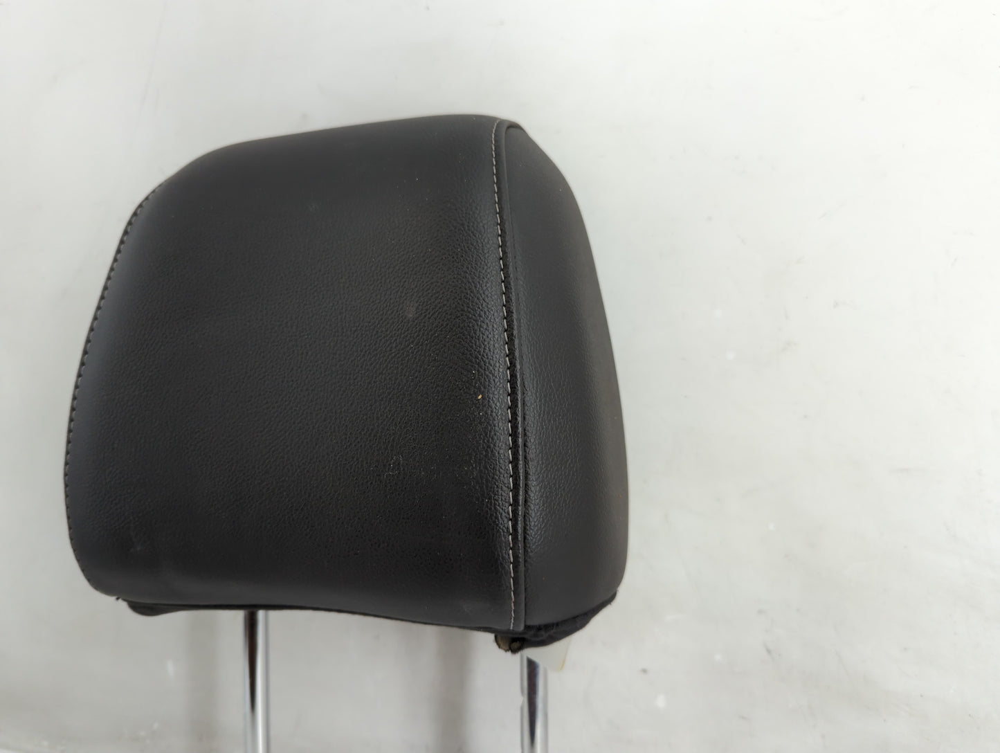 2014 Ford Escape Headrest Head Rest Rear Seat Fits OEM Used Auto Parts - Oemusedautoparts1.com