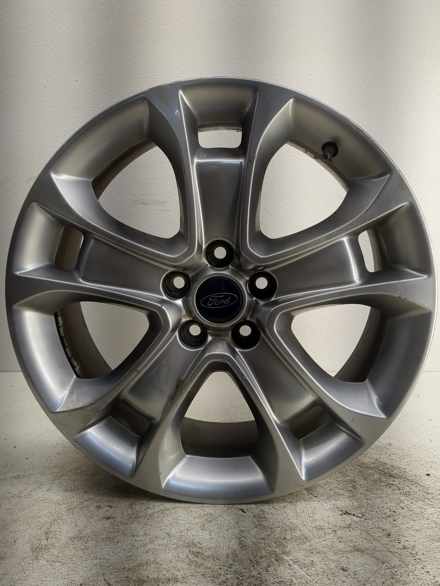 2013-2016 Ford Escape Oem Wheel Rim - Oemusedautoparts1.com