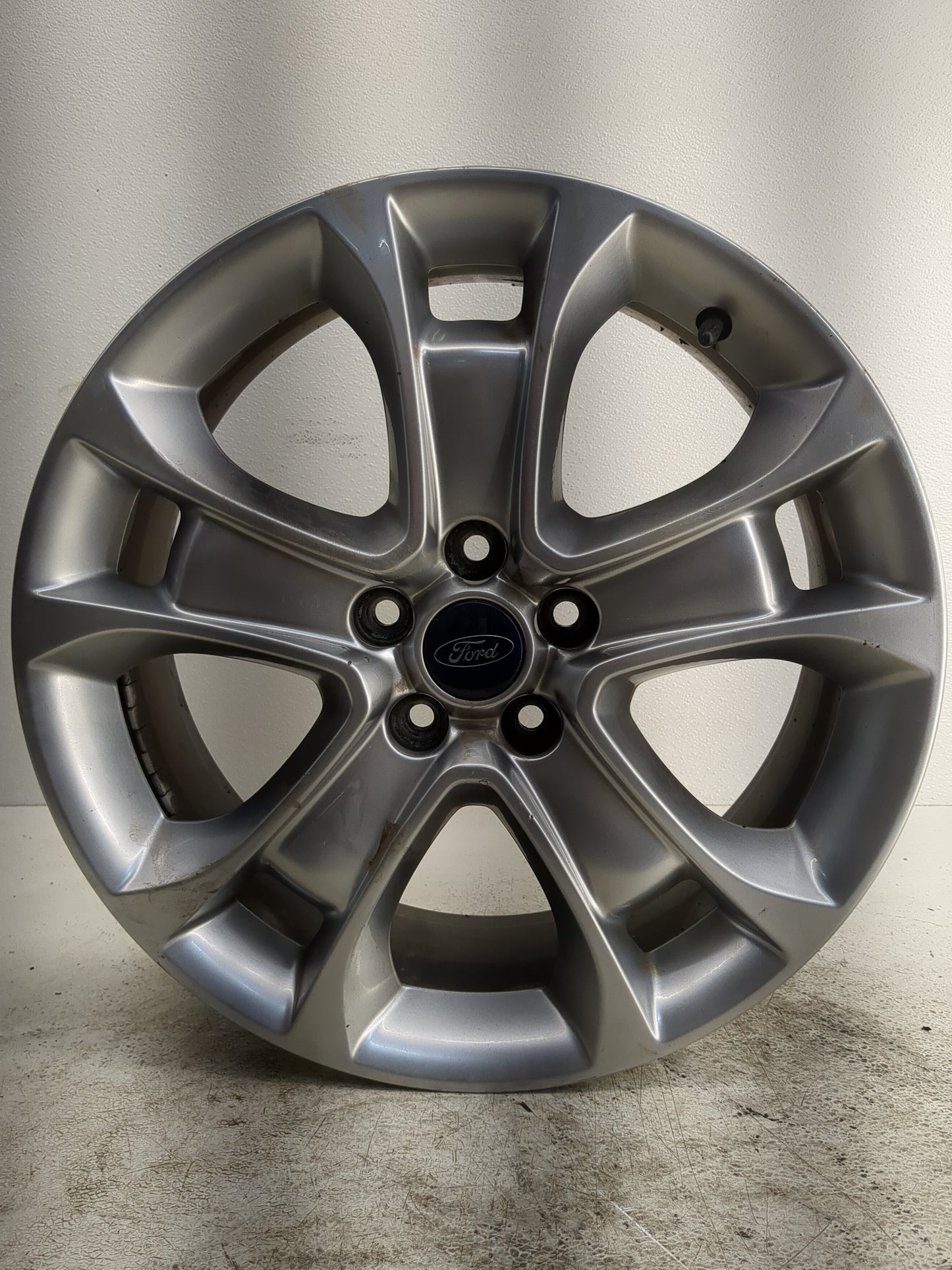 2013-2016 Ford Escape Oem Wheel Rim - Oemusedautoparts1.com