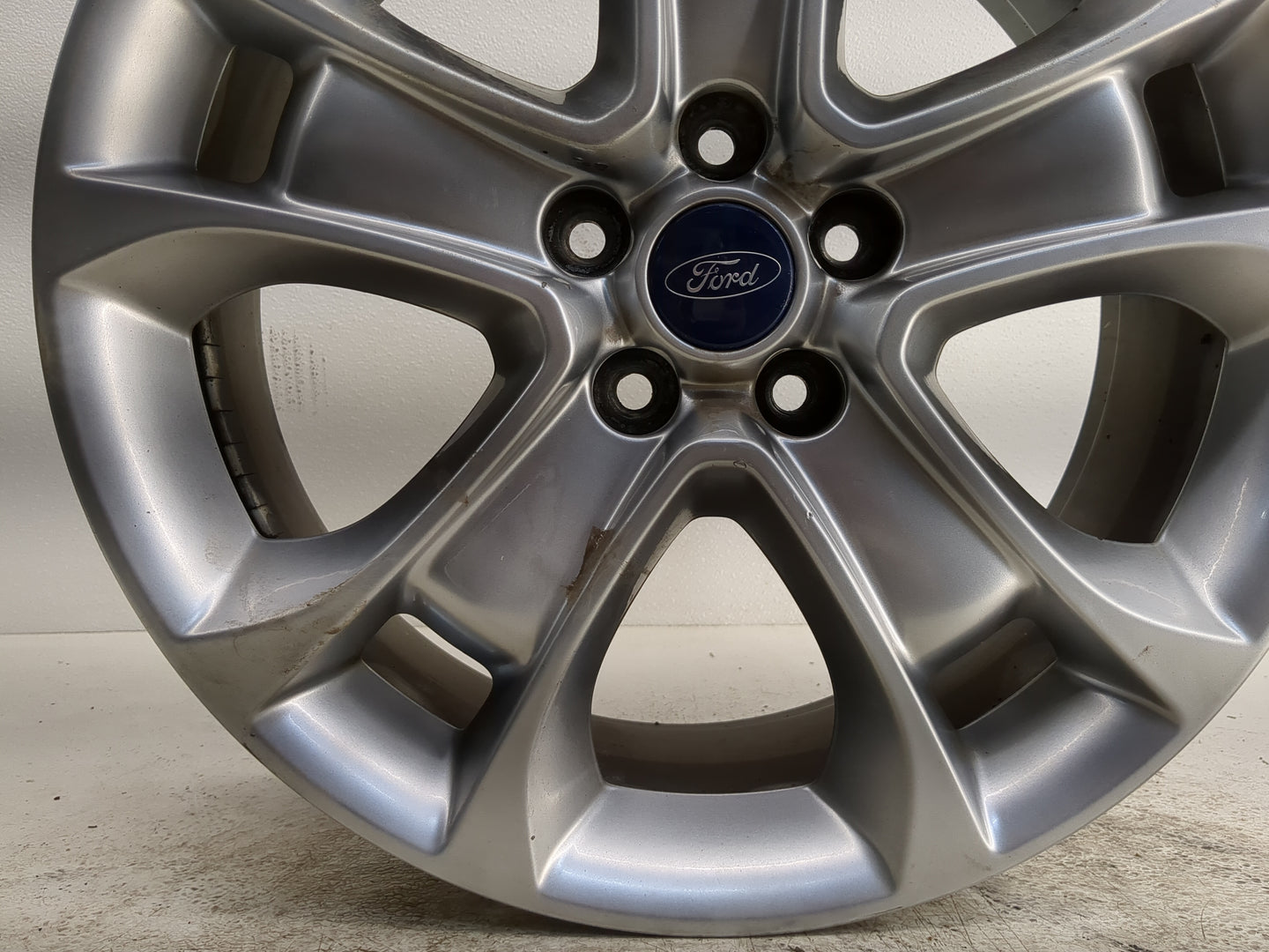 2013-2016 Ford Escape Oem Wheel Rim - Oemusedautoparts1.com