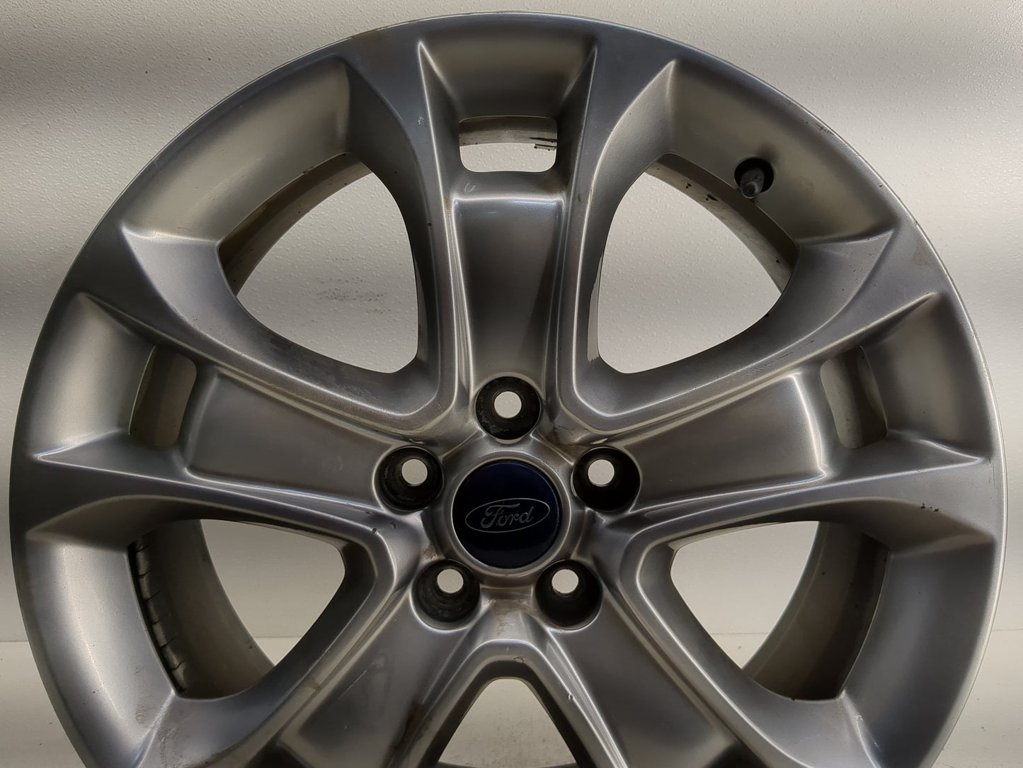 2013-2016 Ford Escape Oem Wheel Rim - Oemusedautoparts1.com