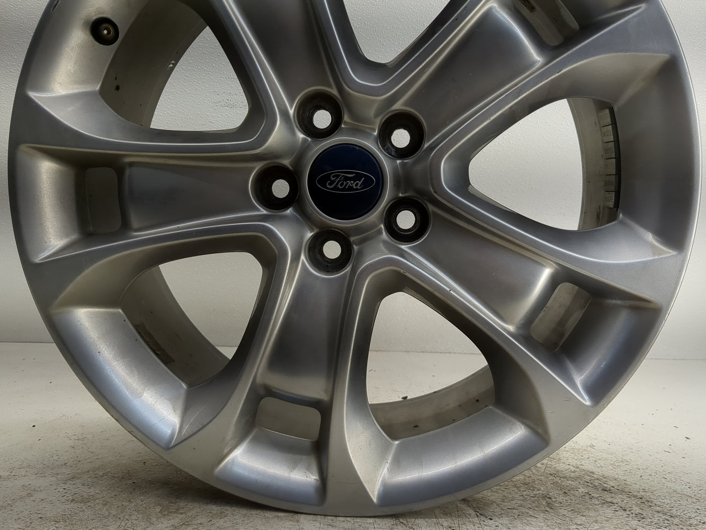 2013-2016 Ford Escape Oem Wheel Rim 1247555 - Oemusedautoparts1.com