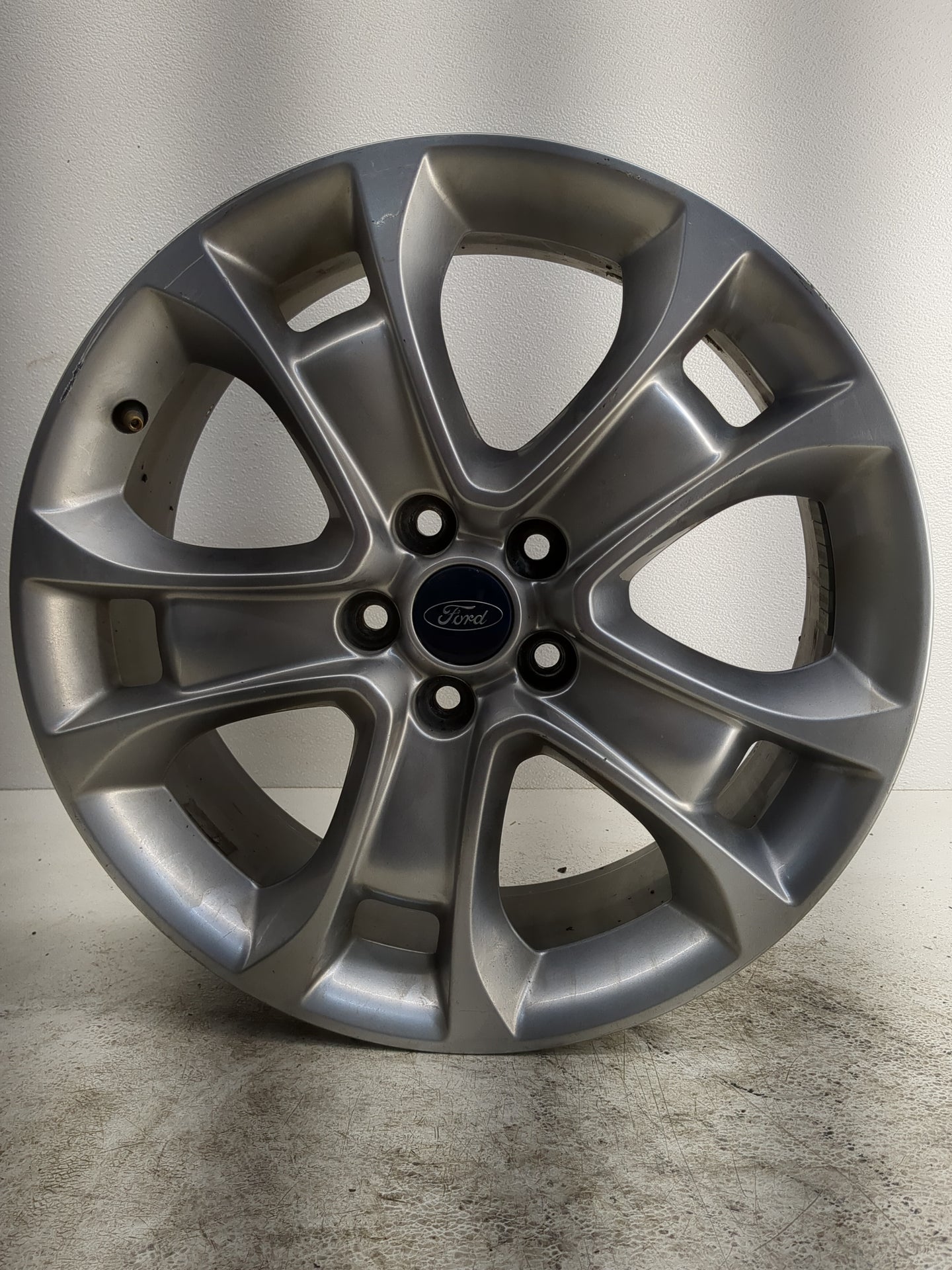 2013-2016 Ford Escape Oem Wheel Rim 1247555 - Oemusedautoparts1.com