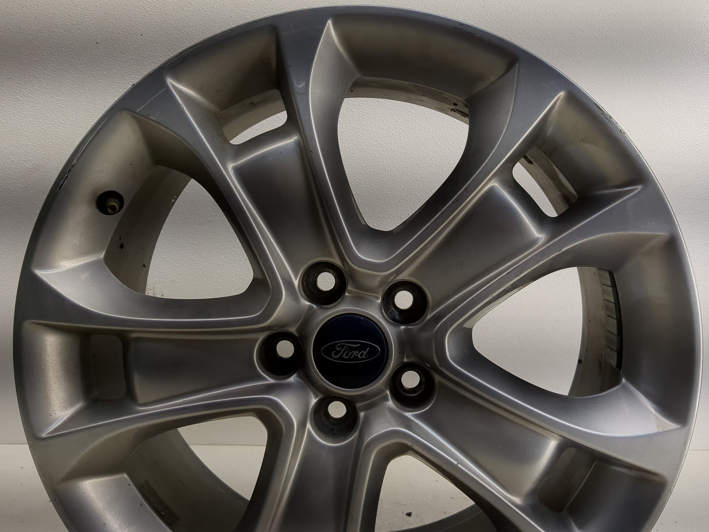 2013-2016 Ford Escape Oem Wheel Rim 1247555 - Oemusedautoparts1.com