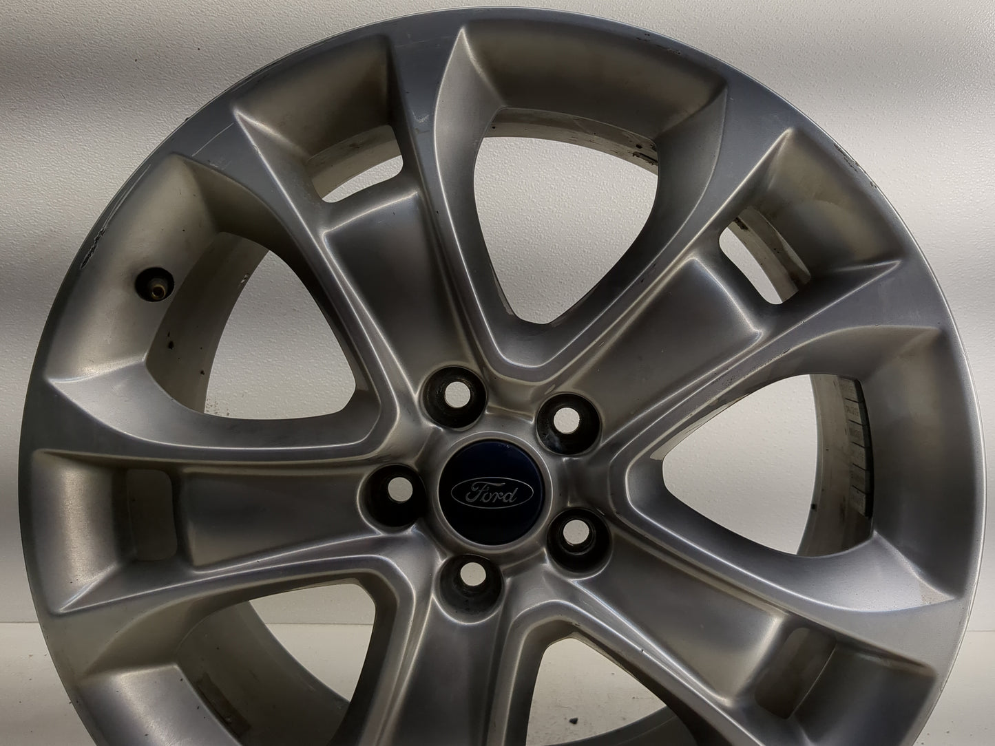 2013-2016 Ford Escape Oem Wheel Rim 1247555 - Oemusedautoparts1.com