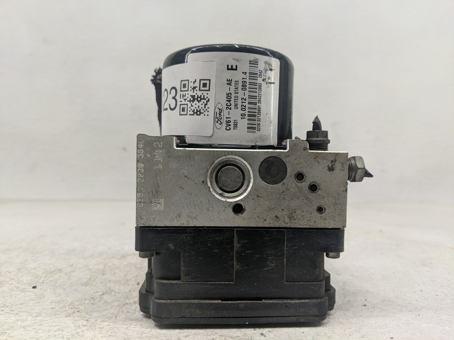 2013-2015 Ford Escape ABS Pump Control Module Replacement P/N:CV61-2C405-AE Fits Fits 2013 2014 2015 OEM Used Auto Parts - O