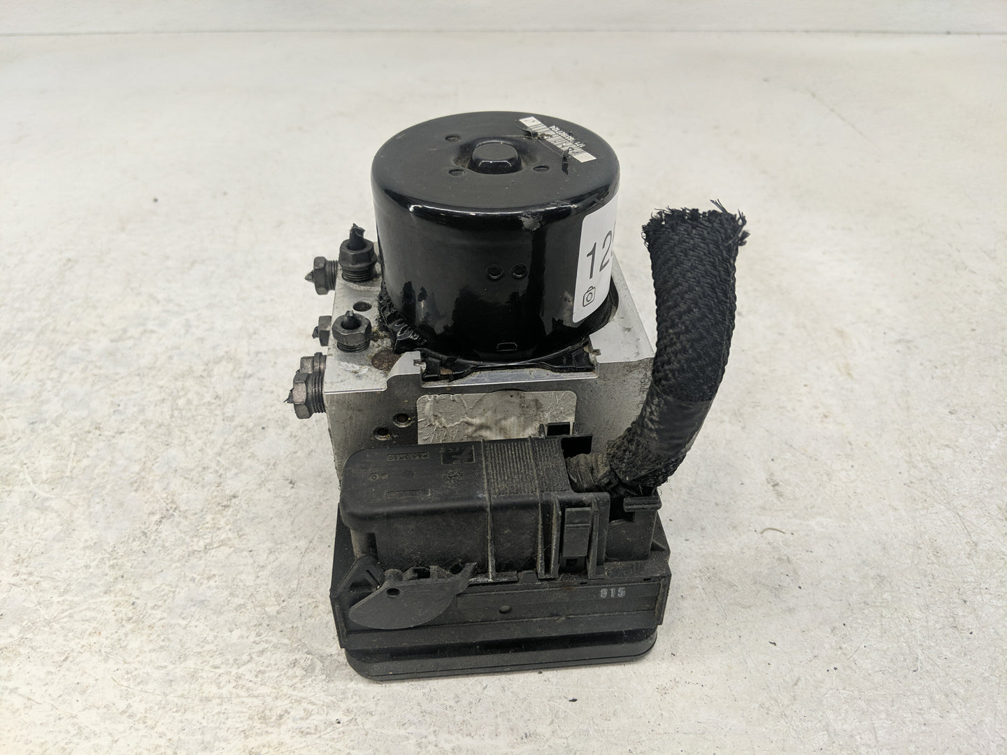 2013-2015 Ford Escape ABS Pump Control Module Replacement P/N:CV61-2C405-AE Fits Fits 2013 2014 2015 OEM Used Auto Parts - O