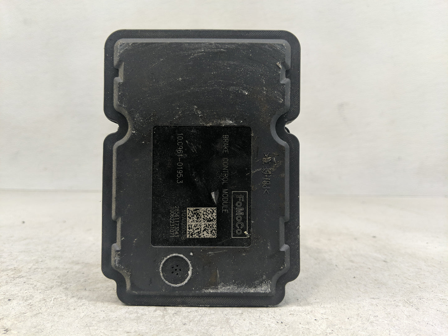 2013-2015 Ford Escape ABS Pump Control Module Replacement P/N:CV61-2C405-AE Fits Fits 2013 2014 2015 OEM Used Auto Parts - O