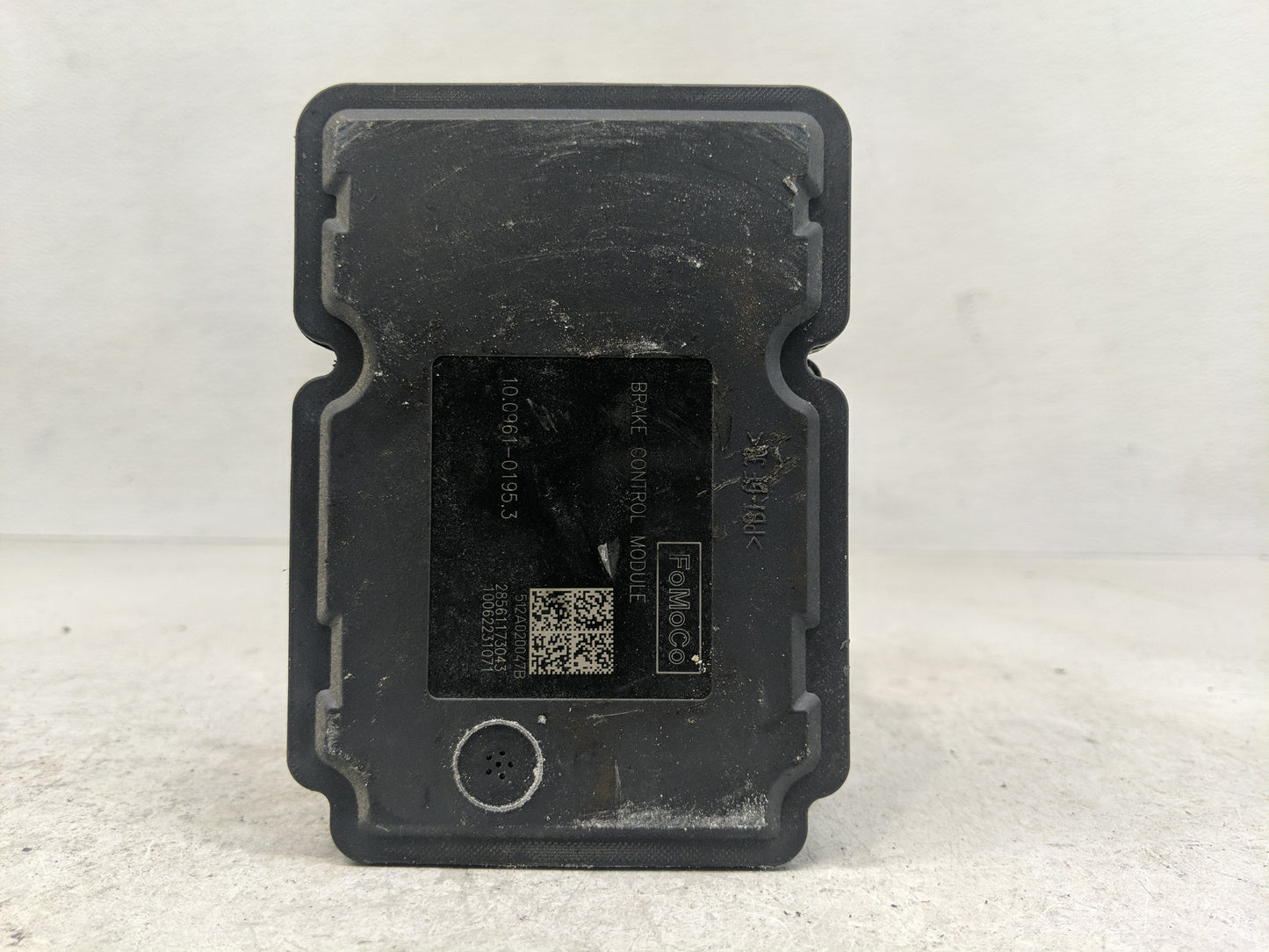 2013-2015 Ford Escape ABS Pump Control Module Replacement P/N:CV61-2C405-AE Fits Fits 2013 2014 2015 OEM Used Auto Parts - O