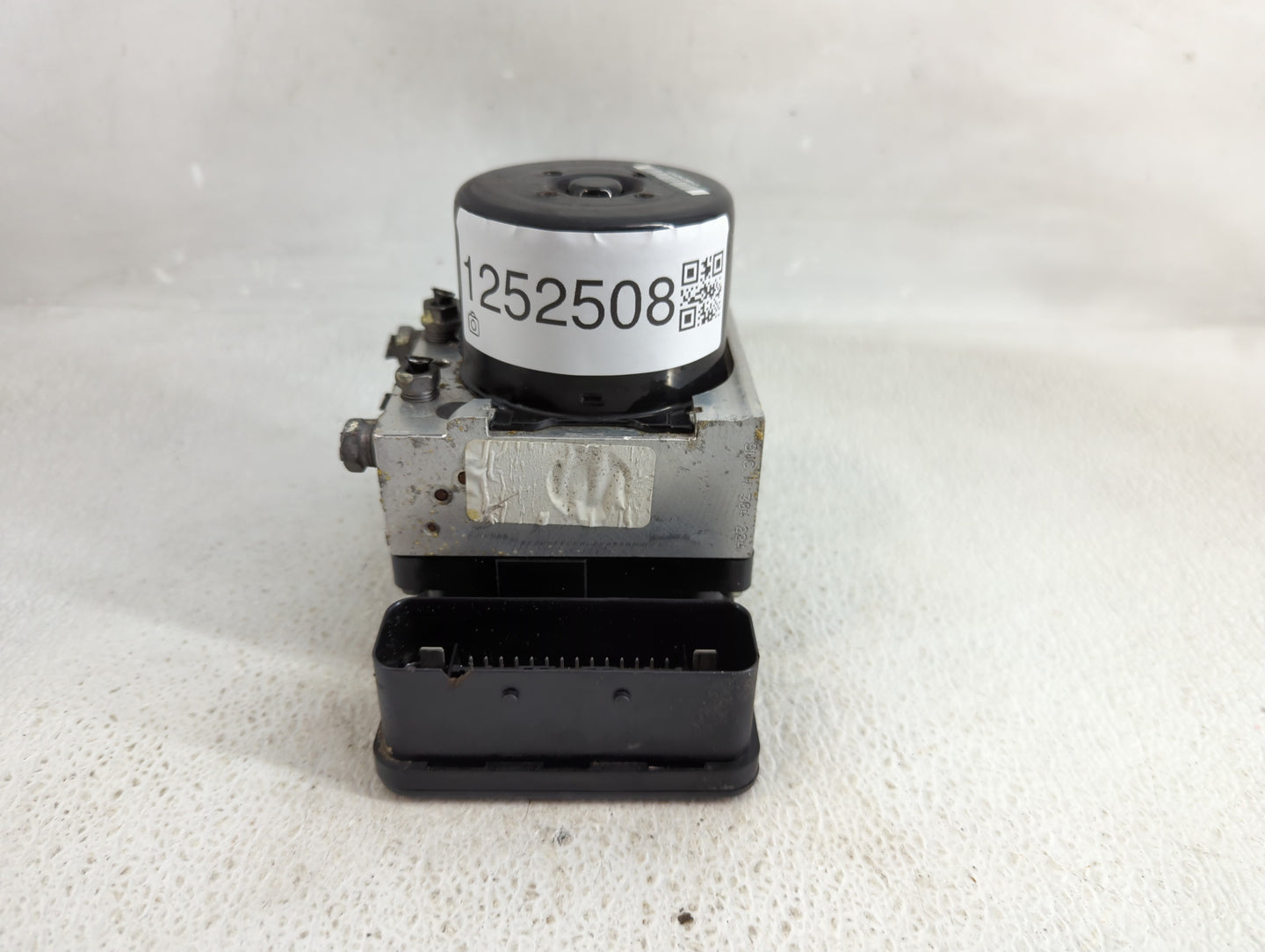 2013-2015 Ford Escape ABS Pump Control Module Replacement P/N:CV61-2C405-AE Fits Fits 2013 2014 2015 OEM Used Auto Parts - O