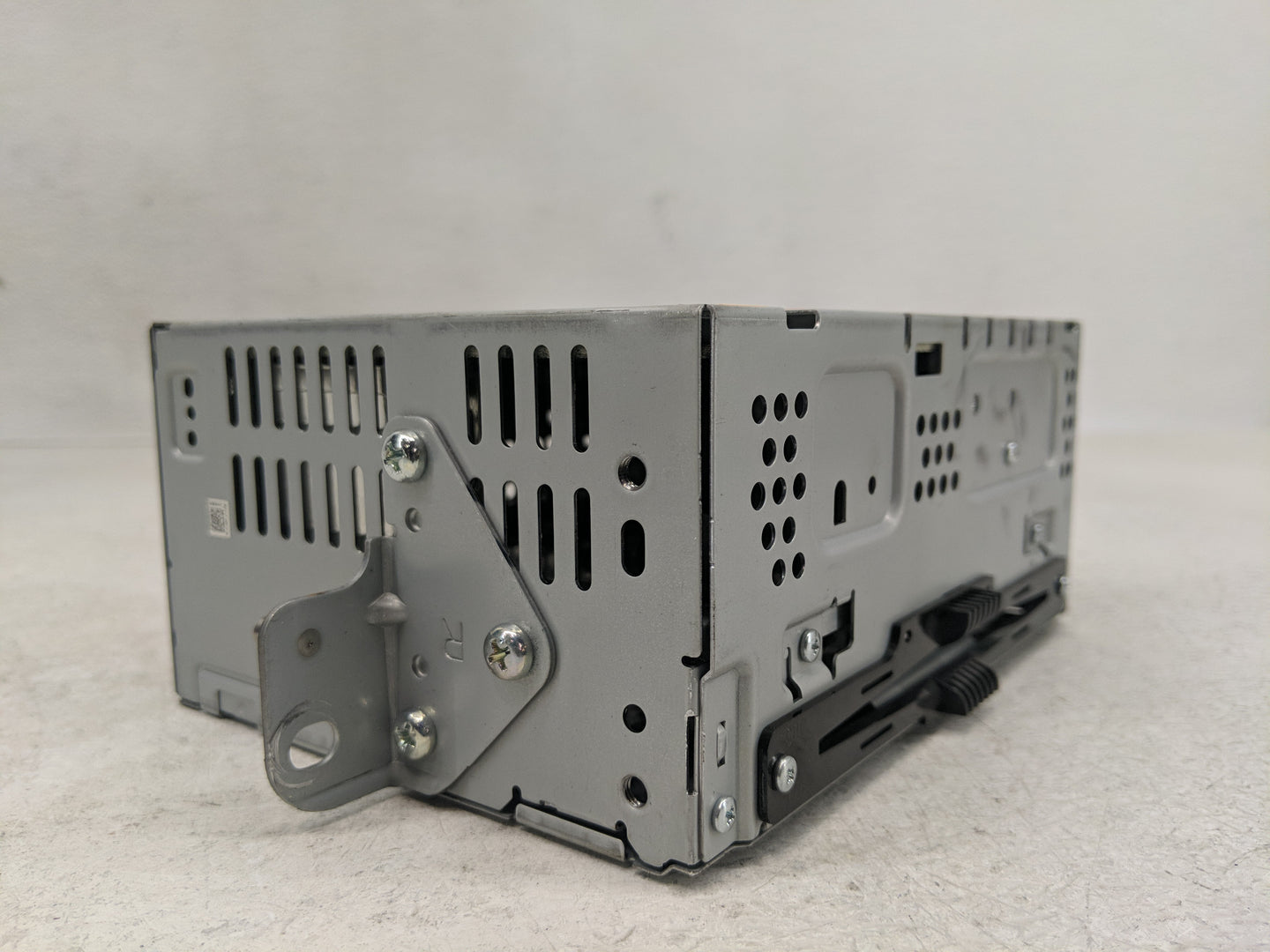 2013-2015 Ford Escape Radio AM FM Cd Player Receiver Replacement P/N:CJ5T-19C107-DJ Fits Fits 2013 2014 2015 OEM Used Auto P