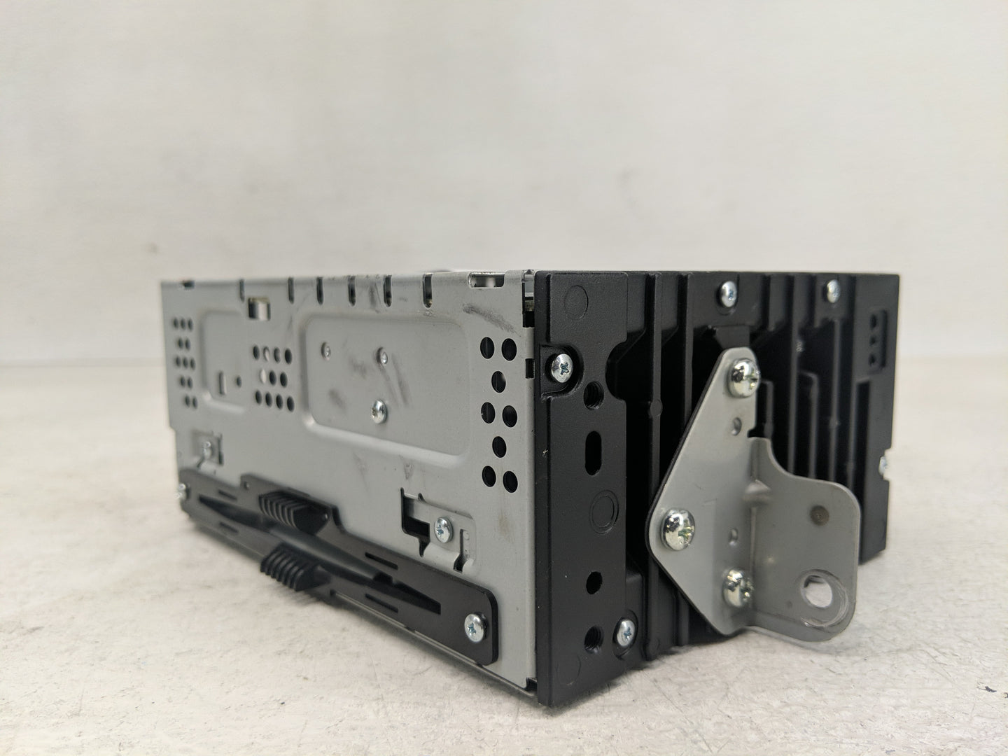 2013-2015 Ford Escape Radio AM FM Cd Player Receiver Replacement P/N:CJ5T-19C107-DJ Fits Fits 2013 2014 2015 OEM Used Auto P