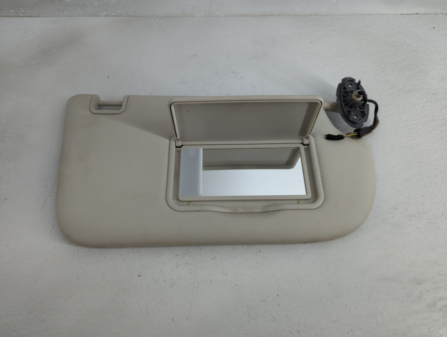 2013-2019 Ford Escape Sun Visor Shade Replacement Passenger Right Mirror Fits Fits 2013 2014 2015 2016 2017 2018 2019 OEM Us
