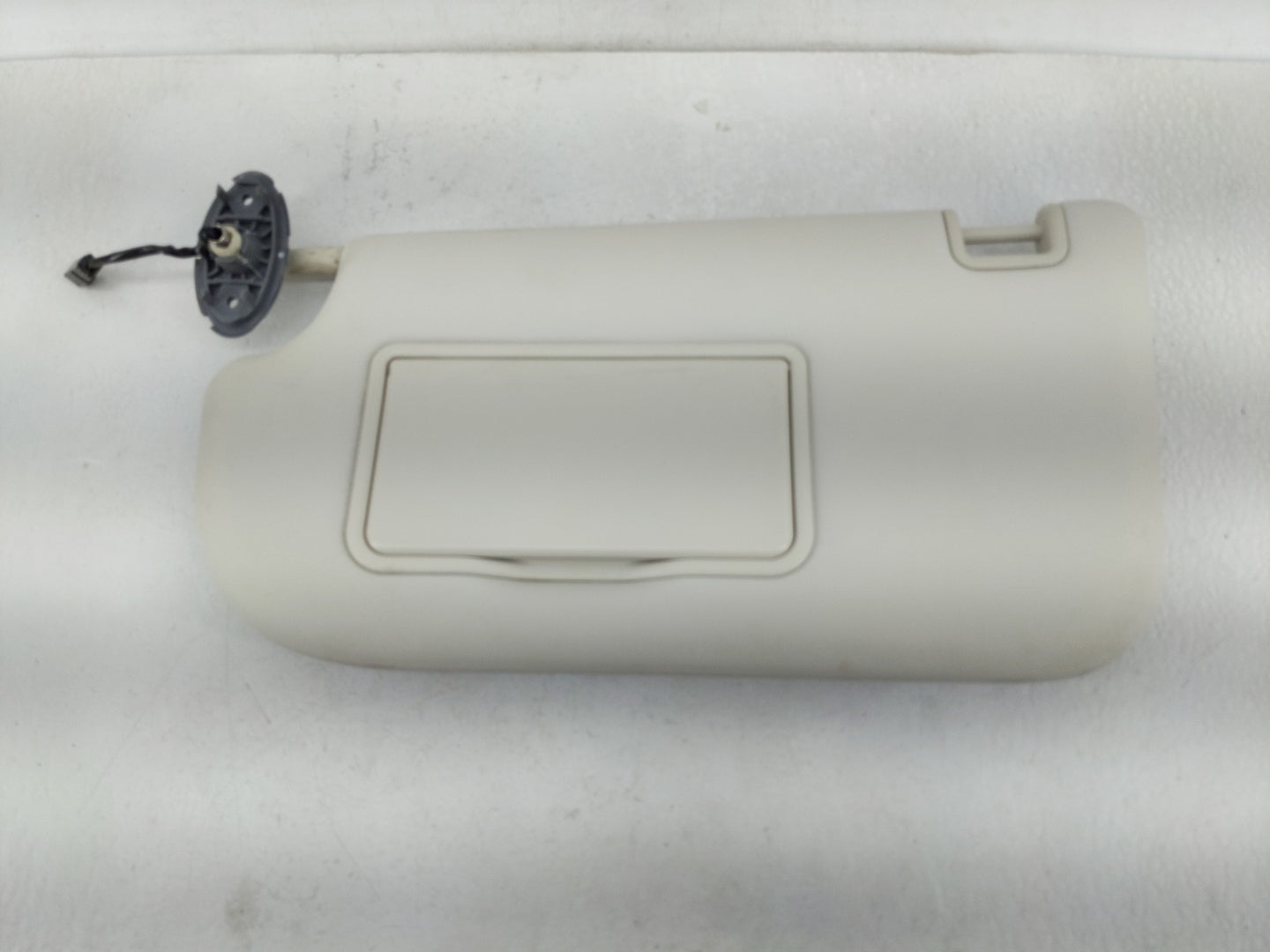 2013-2019 Ford Escape Sun Visor Shade Replacement Driver Left Mirror Fits Fits 2013 2014 2015 2016 2017 2018 2019 OEM Used A