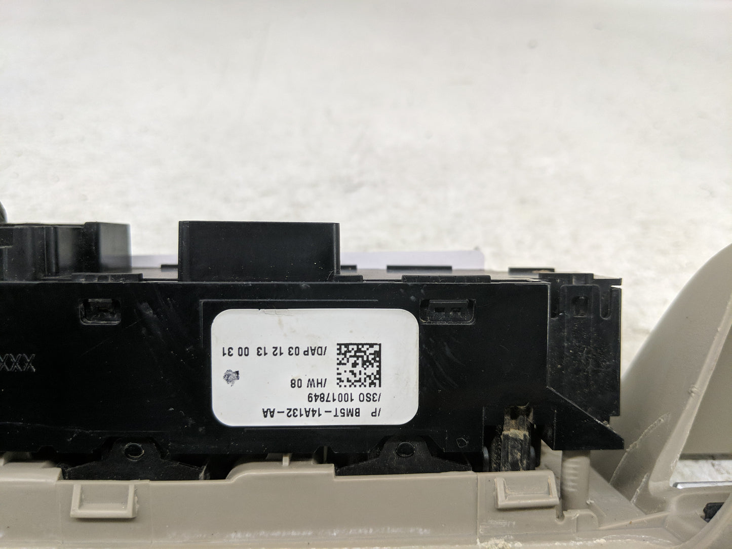 2013-2019 Ford Escape Master Power Window Switch Replacement Driver Side Left P/N:1FMCU0GX1EUC51478 Fits OEM Used Auto Parts