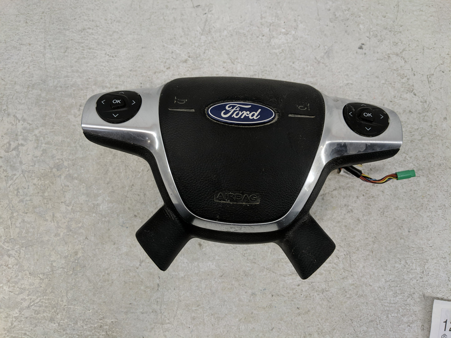 2013-2014 Ford Escape Air Bag Driver Left Steering Wheel Mounted P/N:CJ54-A042B85-CC3 Fits Fits 2013 2014 2015 2016 2017 201