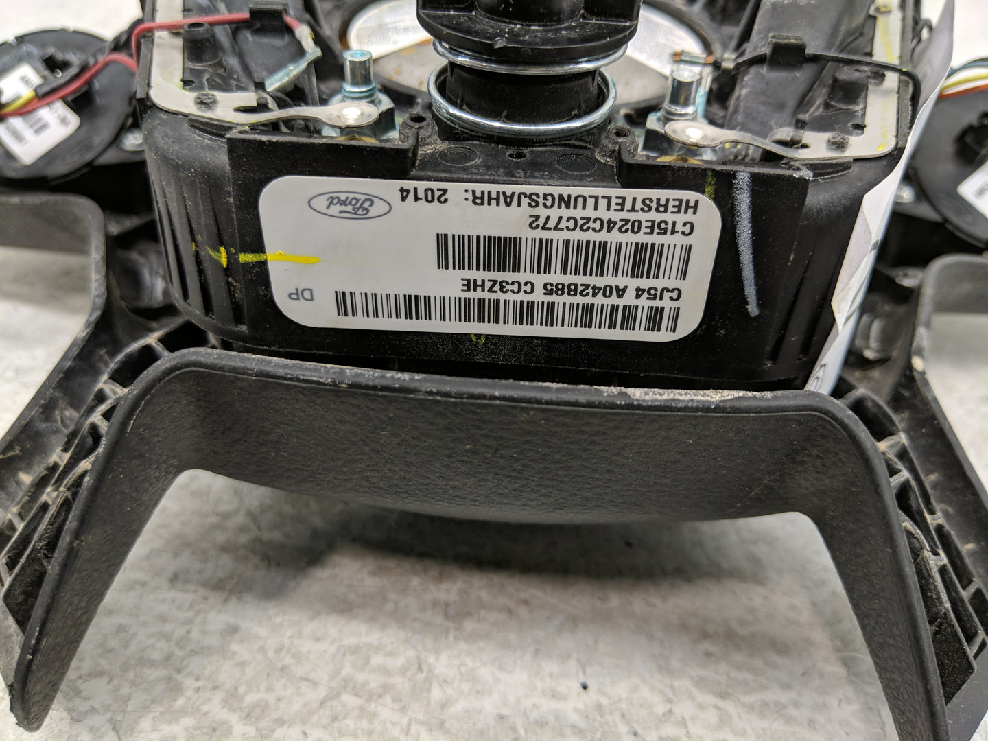 2013-2014 Ford Escape Air Bag Driver Left Steering Wheel Mounted P/N:CJ54-A042B85-CC3 Fits Fits 2013 2014 2015 2016 2017 201
