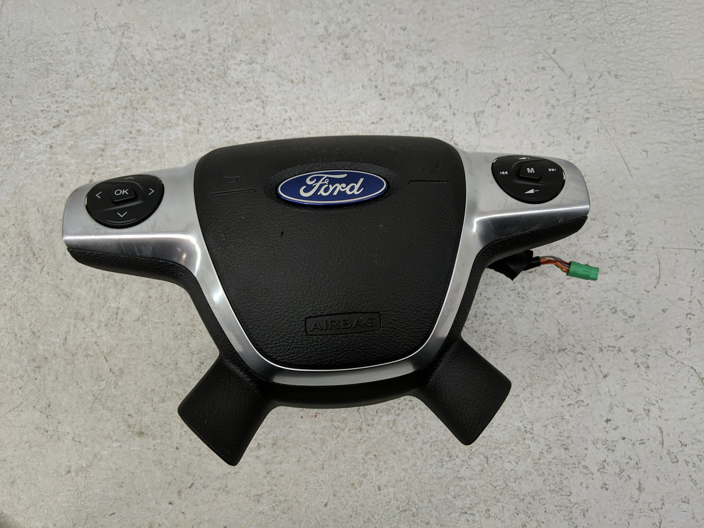 2013-2014 Ford Escape Air Bag Driver Left Steering Wheel Mounted P/N:CJ54 A042B85 BC3ZHE Fits Fits 2013 2014 OEM Used Auto P