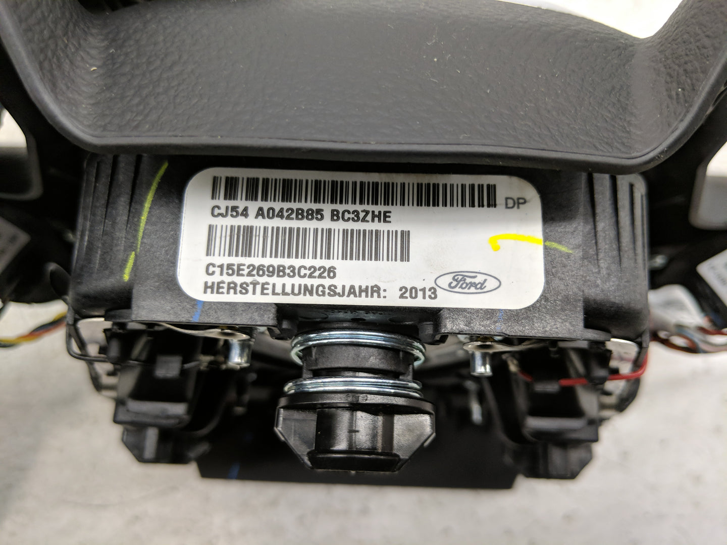 2013-2014 Ford Escape Air Bag Driver Left Steering Wheel Mounted P/N:CJ54 A042B85 BC3ZHE Fits Fits 2013 2014 OEM Used Auto P