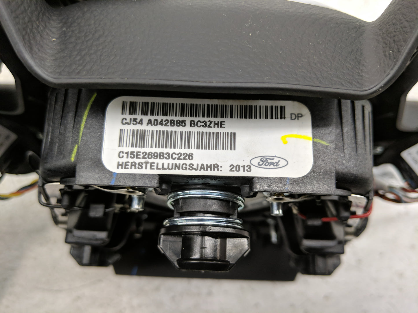 2013-2014 Ford Escape Air Bag Driver Left Steering Wheel Mounted P/N:CJ54 A042B85 BC3ZHE Fits Fits 2013 2014 OEM Used Auto P