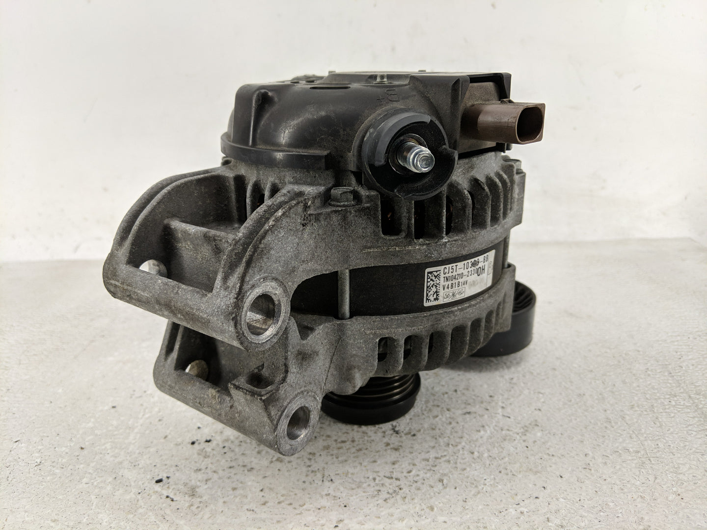 2013-2019 Ford Escape Alternator Replacement Generator Charging Assembly Engine OEM Fits Fits 2013 2014 2015 2016 2017 2018 