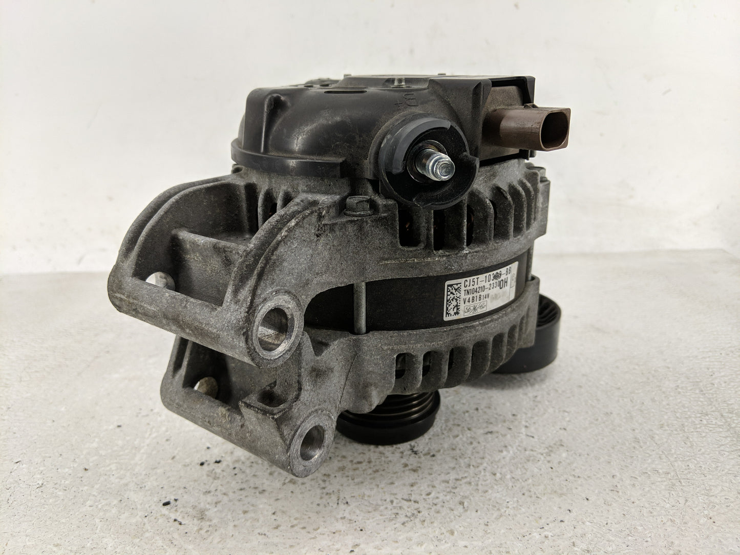 2013-2019 Ford Escape Alternator Replacement Generator Charging Assembly Engine OEM Fits Fits 2013 2014 2015 2016 2017 2018 