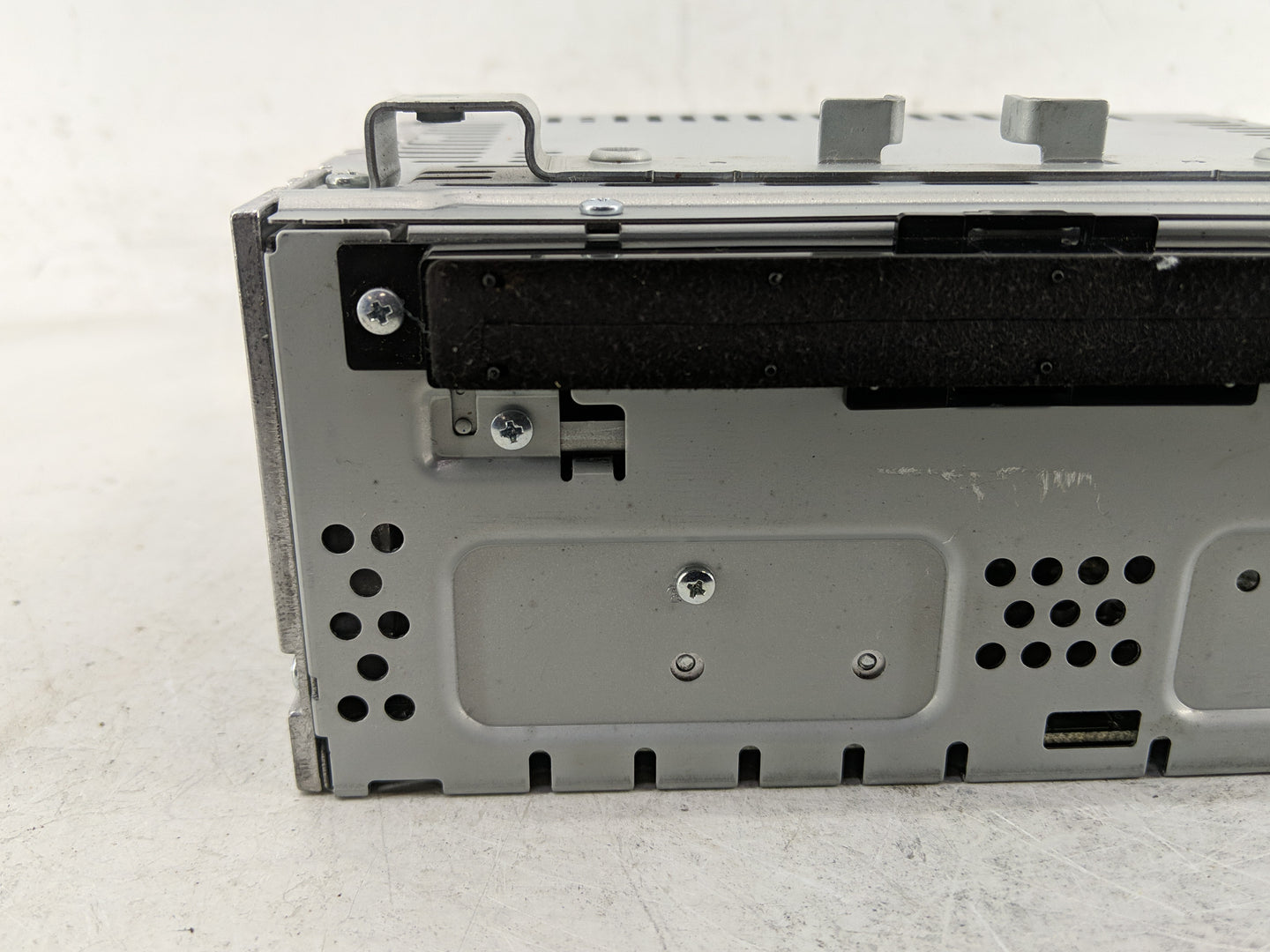 2013-2015 Ford Escape Radio AM FM Cd Player Receiver Replacement P/N:CJ5T-19C107-AH Fits Fits 2013 2014 2015 OEM Used Auto P
