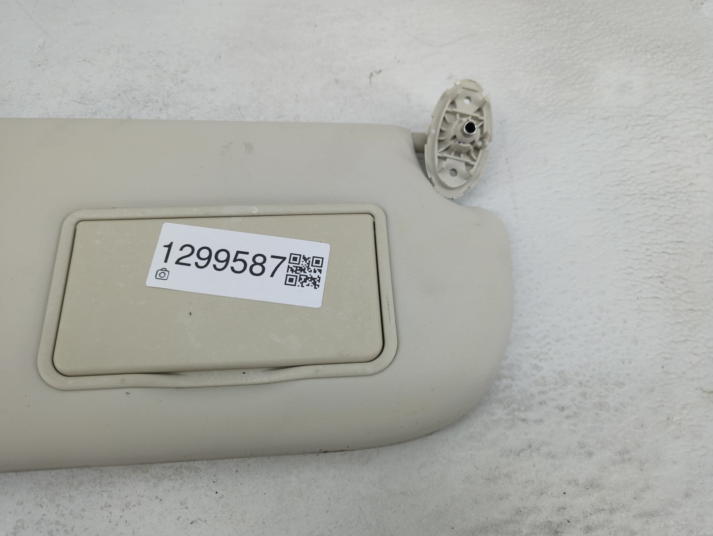 2013-2019 Ford Escape Sun Visor Shade Replacement Passenger Right Mirror Fits Fits 2013 2014 2015 2016 2017 2018 2019 OEM Us