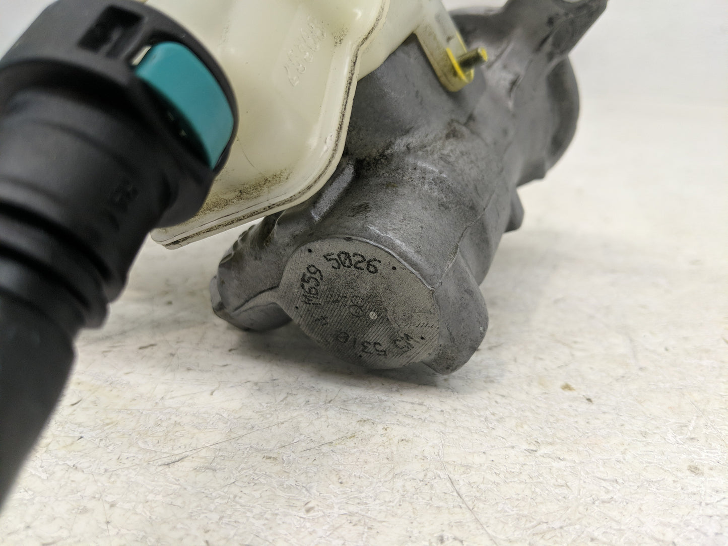 2013-2019 Ford Escape Brake Master Cylinder - Oemusedautoparts1.com