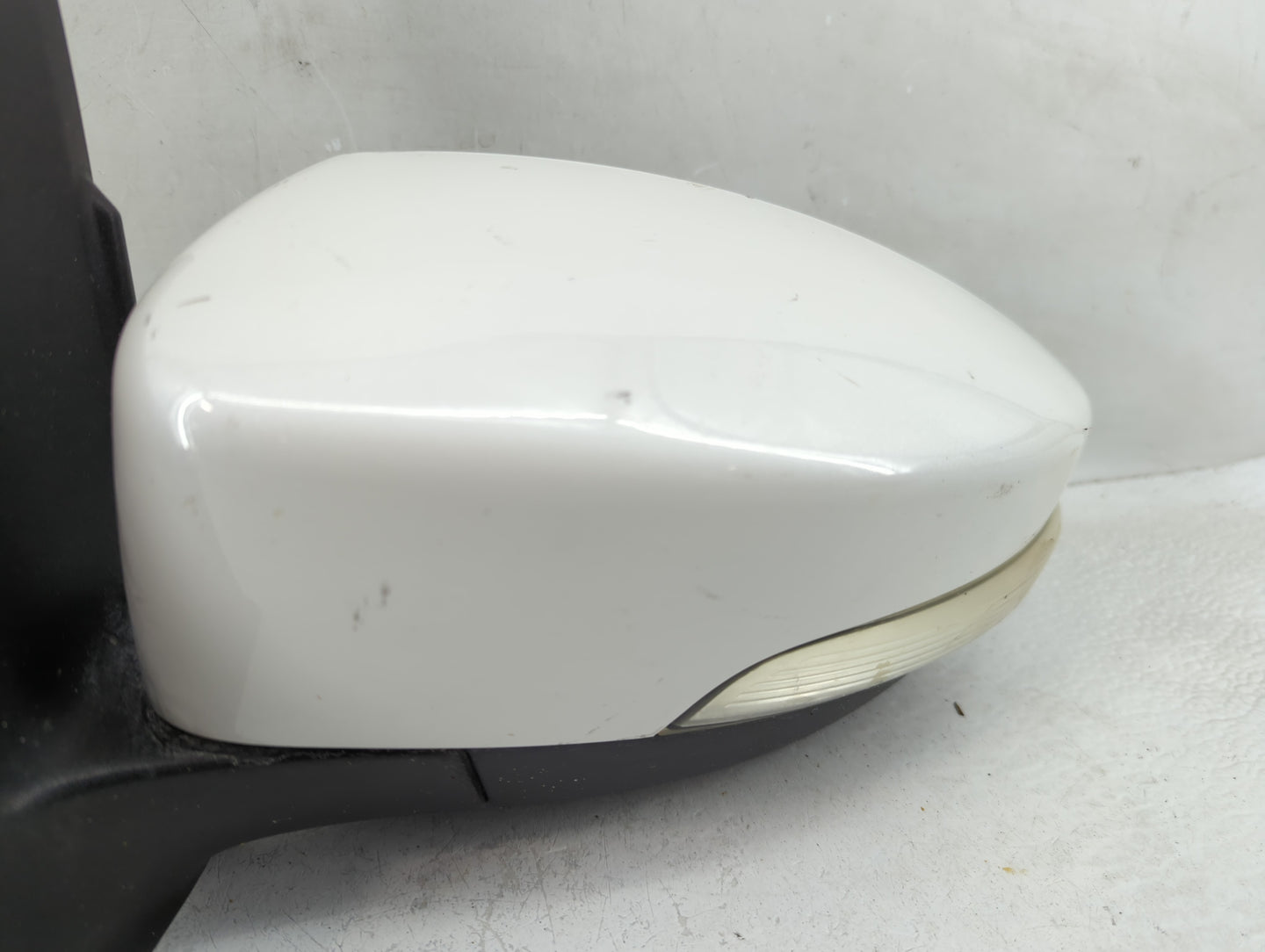 2013-2016 Ford Escape Driver Side View Mirror - Left Door Mirror OEM Used - Oemusedautoparts1.com