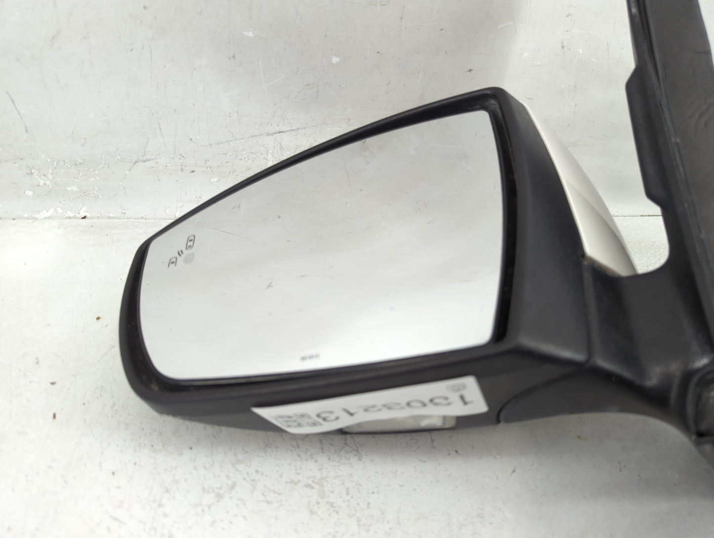 2013-2016 Ford Escape Driver Side View Mirror - Left Door Mirror OEM Used - Oemusedautoparts1.com