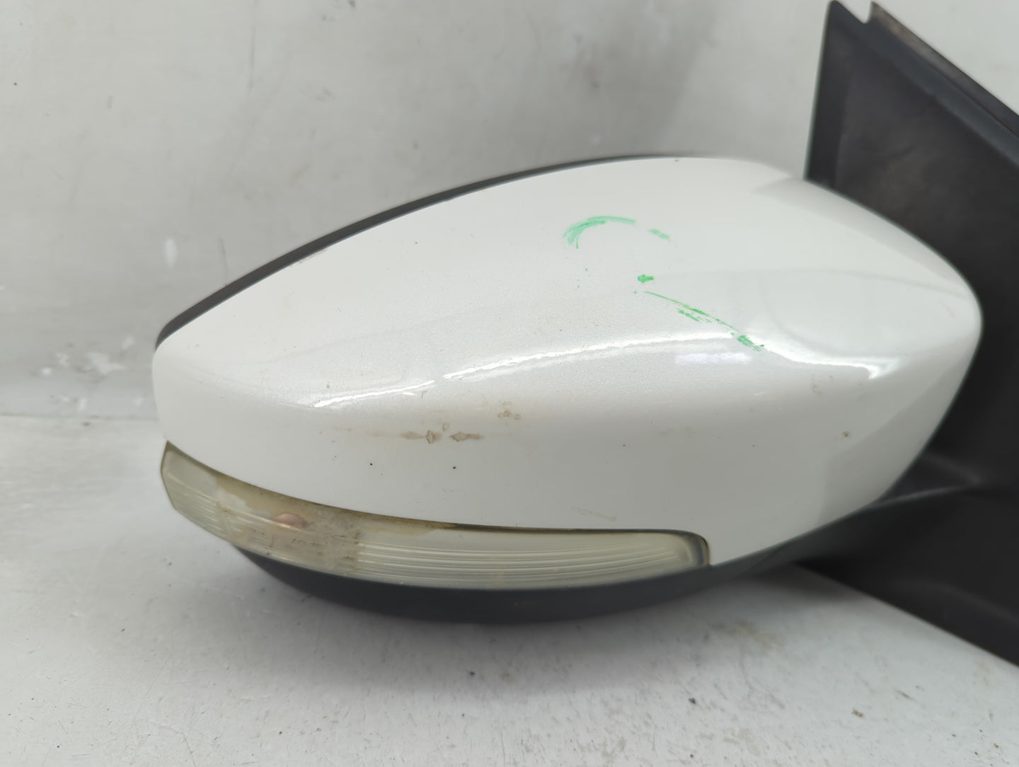 2013-2016 Ford Escape Passenger Side View Mirror - Right Door Mirror OEM Used - Oemusedautoparts1.com