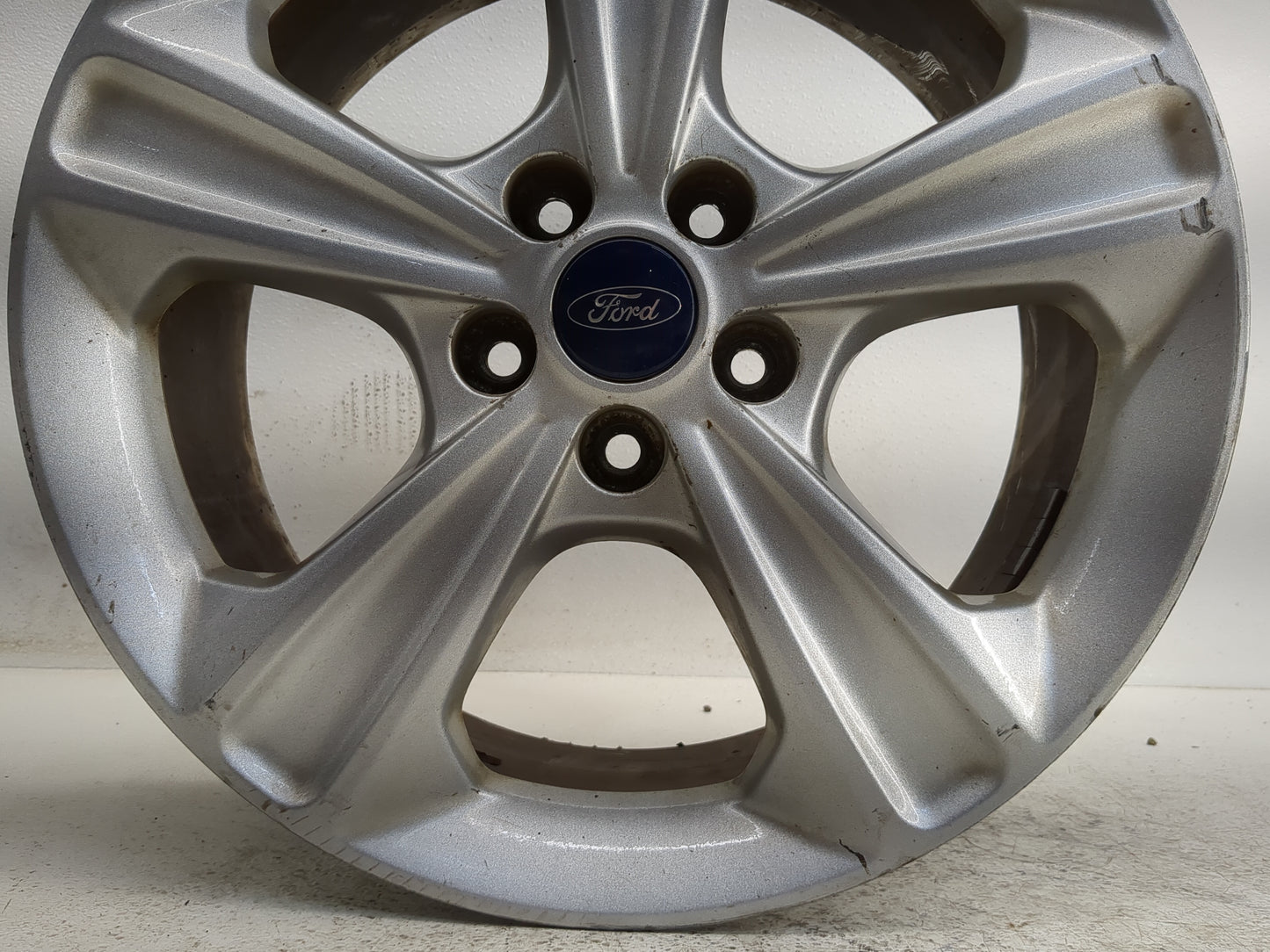 2013-2016 Ford Escape Oem Wheel Rim 1305464 - Oemusedautoparts1.com