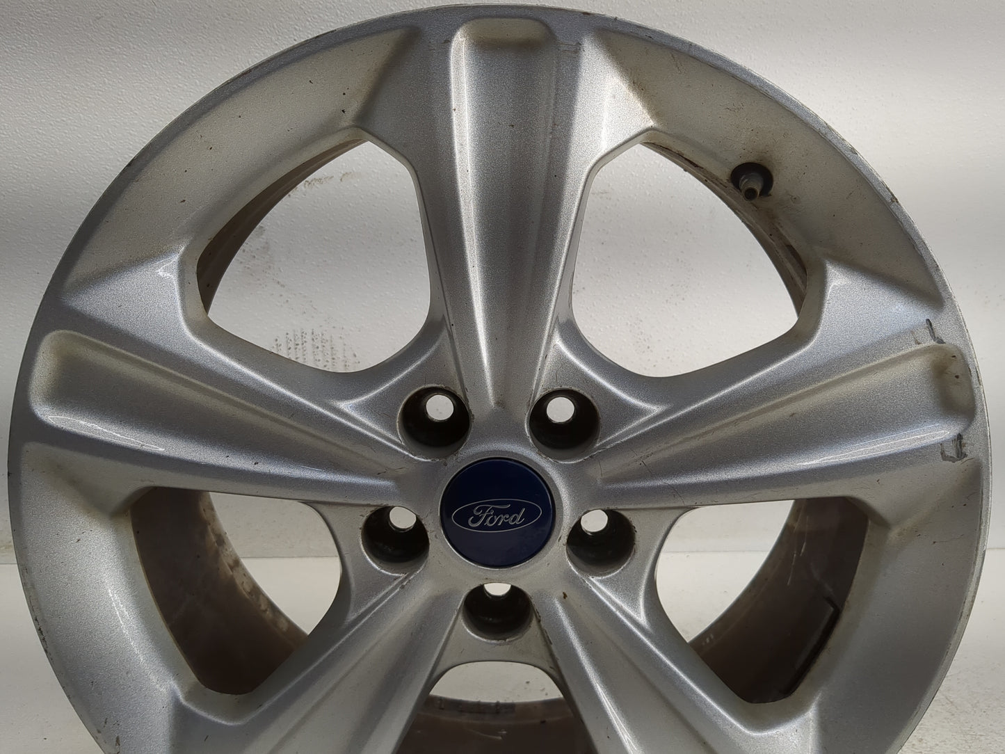 2013-2016 Ford Escape Oem Wheel Rim 1305464 - Oemusedautoparts1.com