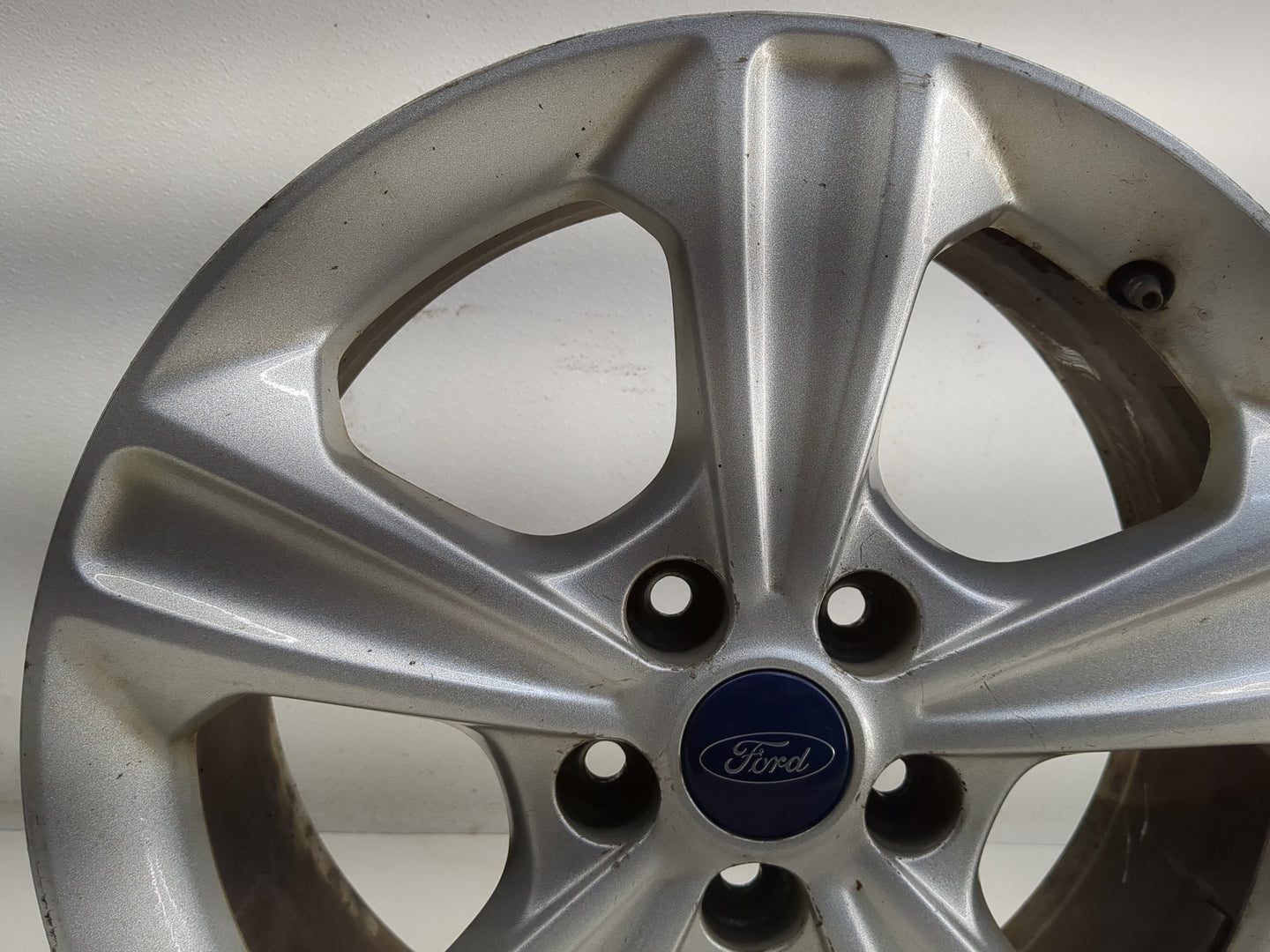 2013-2016 Ford Escape Oem Wheel Rim 1305464 - Oemusedautoparts1.com