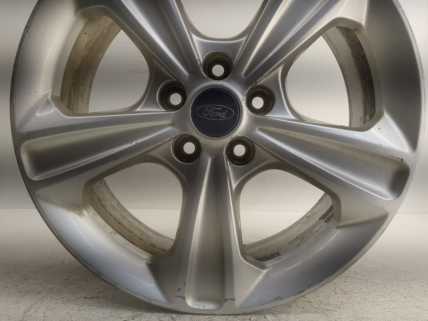 2013-2019 Ford Escape Oem Wheel Rim - Oemusedautoparts1.com