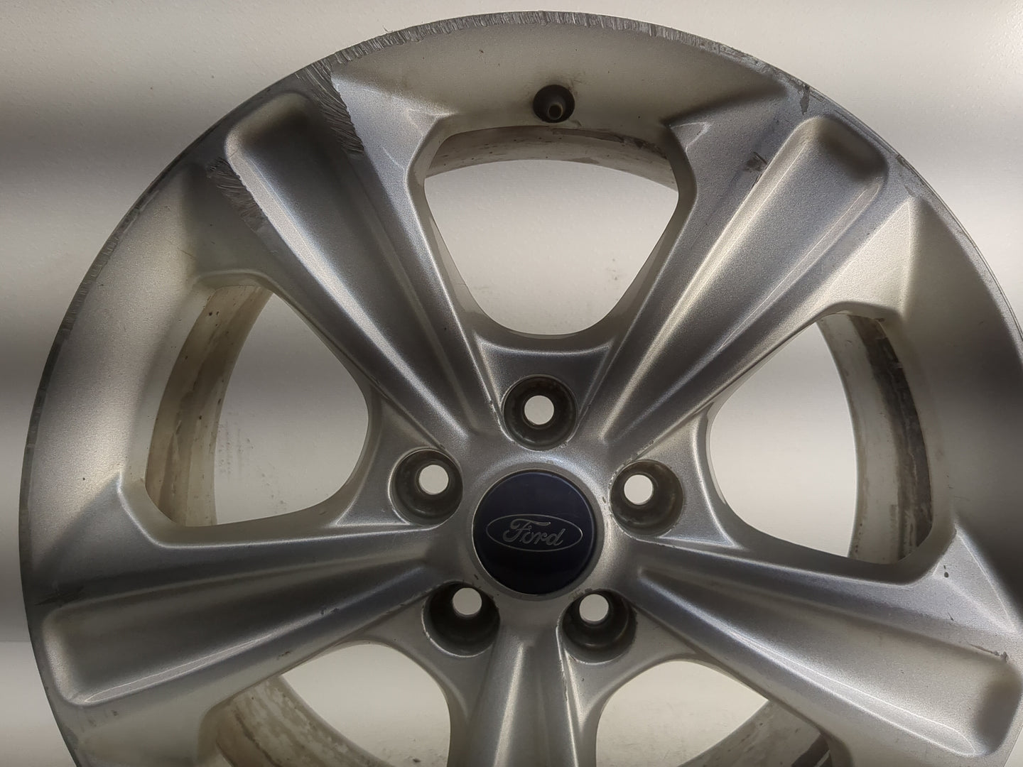 2013-2019 Ford Escape Oem Wheel Rim - Oemusedautoparts1.com