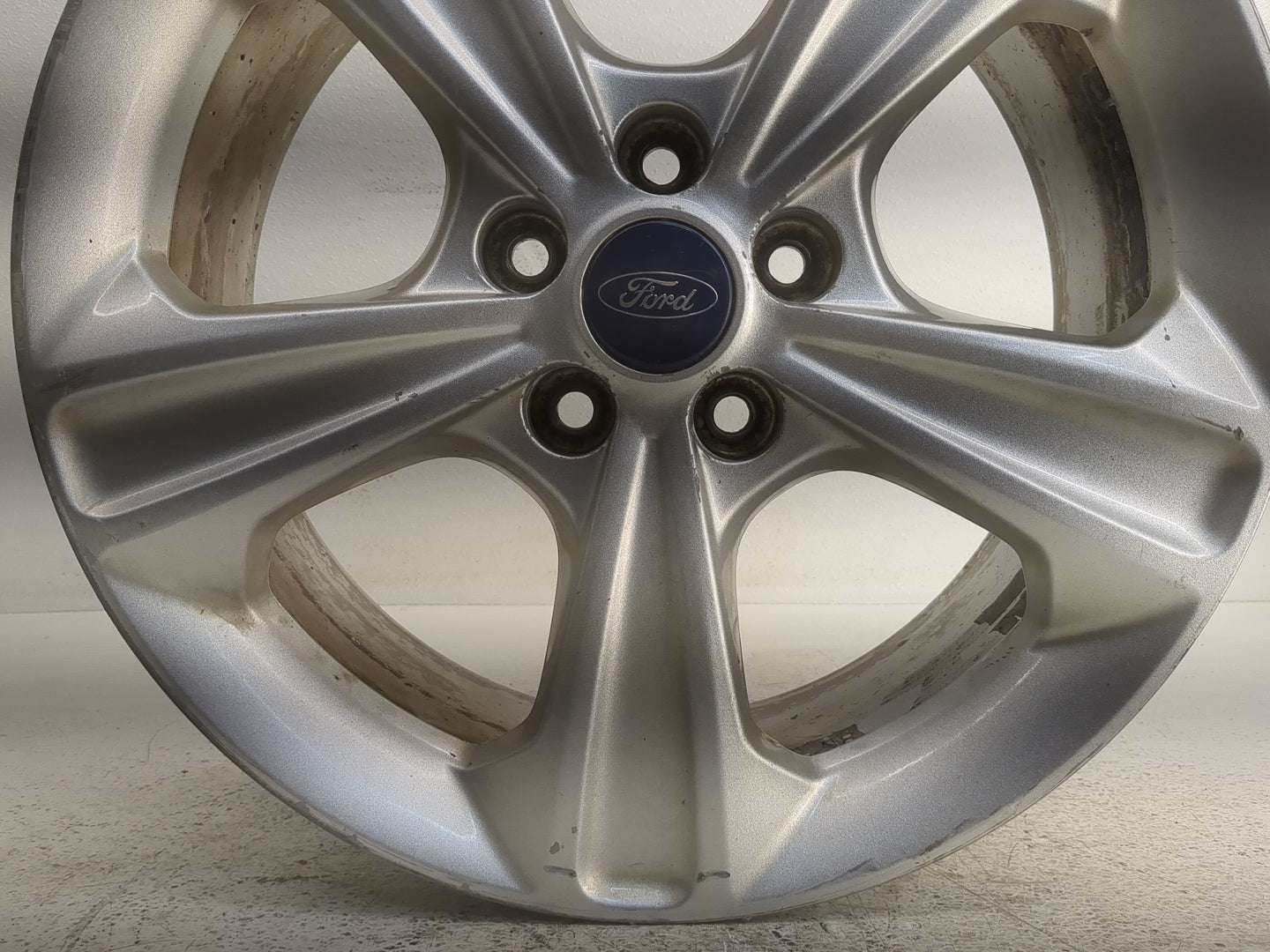 2013-2019 Ford Escape Oem Wheel Rim - Oemusedautoparts1.com