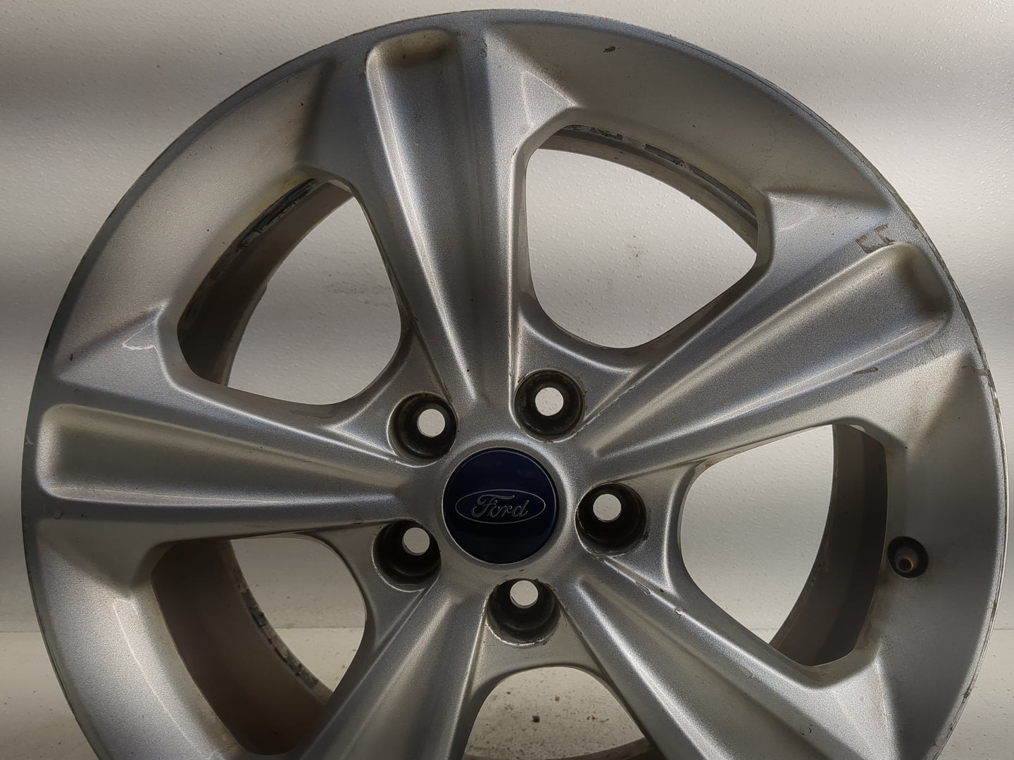 2013-2016 Ford Escape Oem Wheel Rim 1305471 - Oemusedautoparts1.com