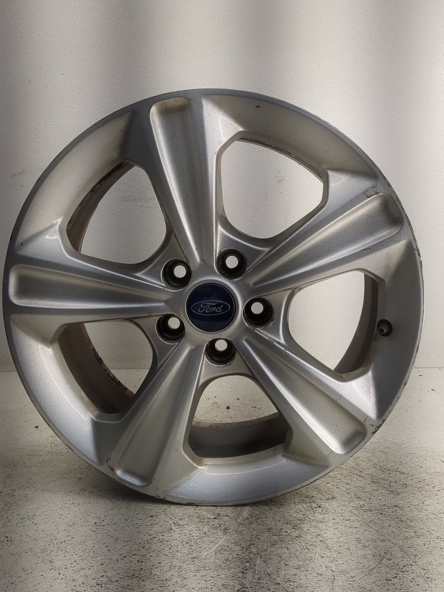 2013-2016 Ford Escape Oem Wheel Rim 1305471 - Oemusedautoparts1.com