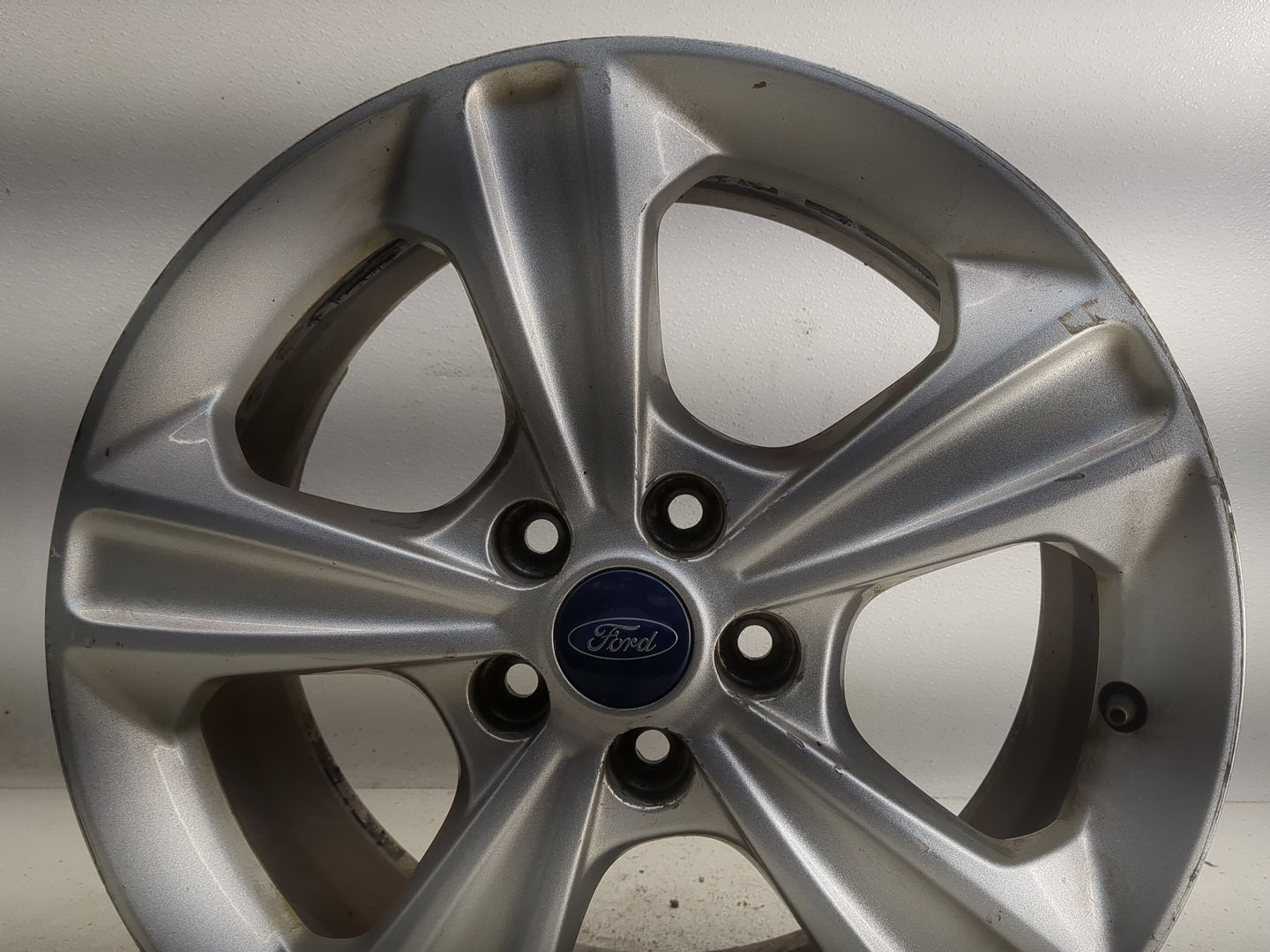 2013-2016 Ford Escape Oem Wheel Rim 1305471 - Oemusedautoparts1.com