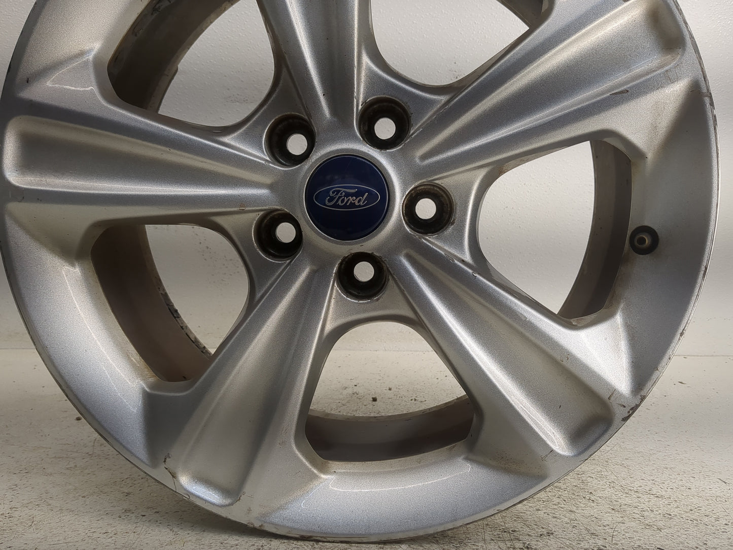 2013-2016 Ford Escape Oem Wheel Rim 1305471 - Oemusedautoparts1.com