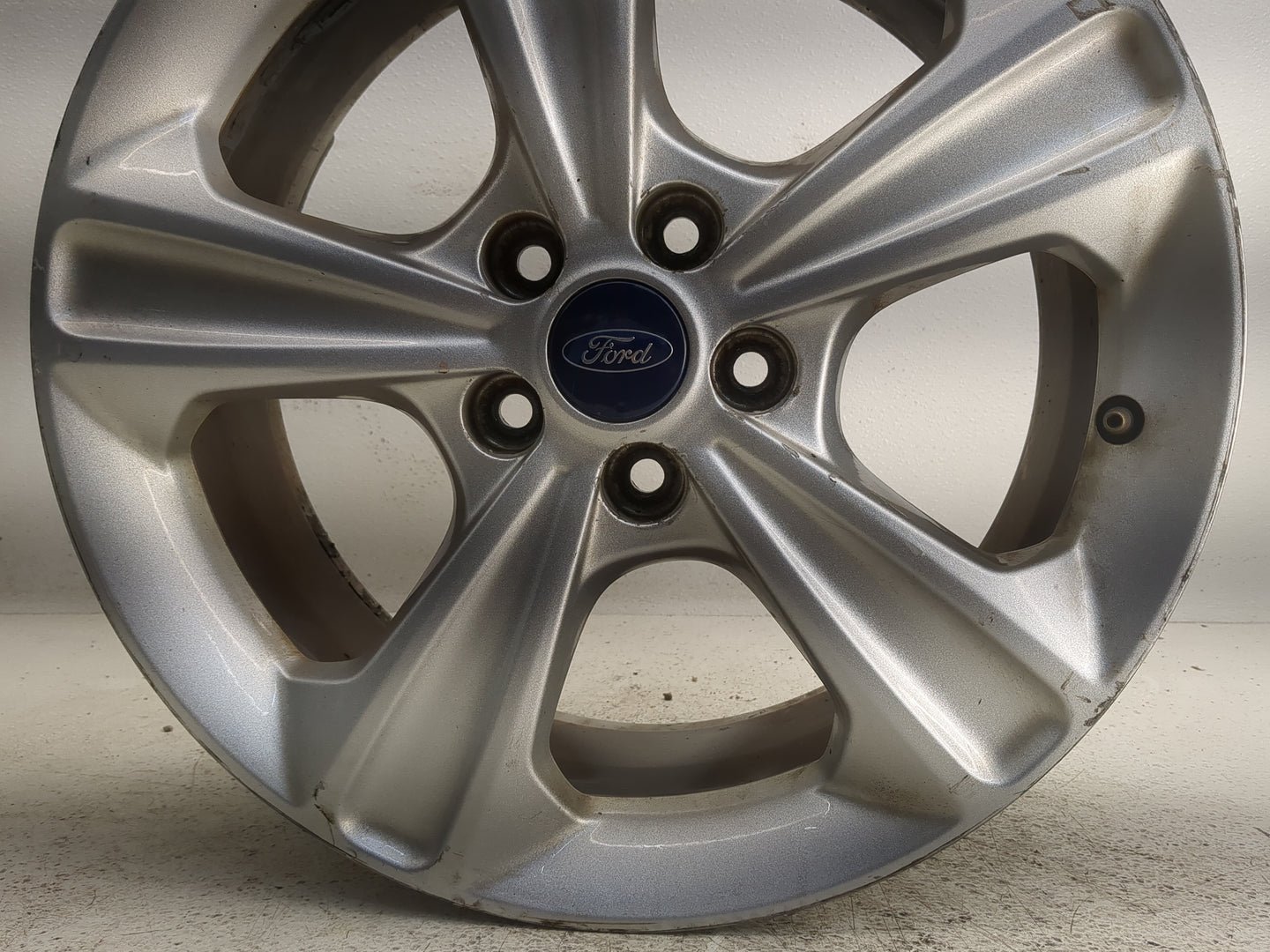 2013-2016 Ford Escape Oem Wheel Rim 1305471 - Oemusedautoparts1.com