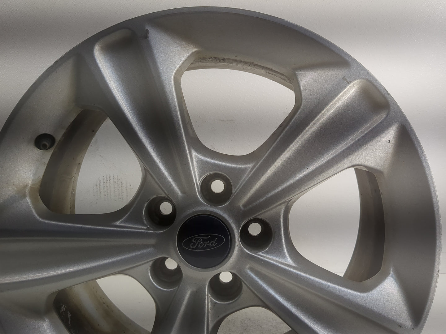 2013-2016 Ford Escape Oem Wheel Rim 1305472 - Oemusedautoparts1.com
