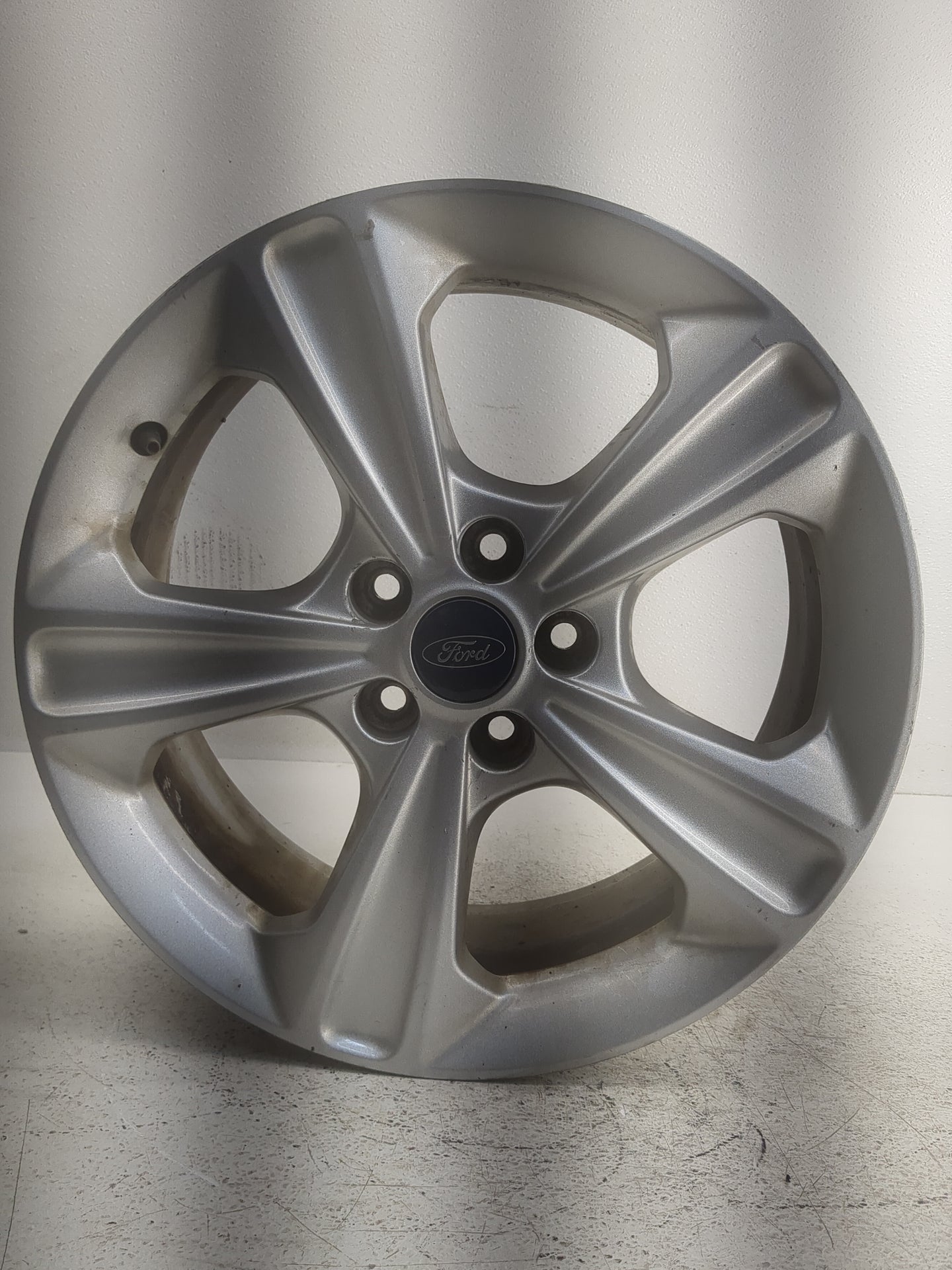 2013-2016 Ford Escape Oem Wheel Rim 1305472 - Oemusedautoparts1.com